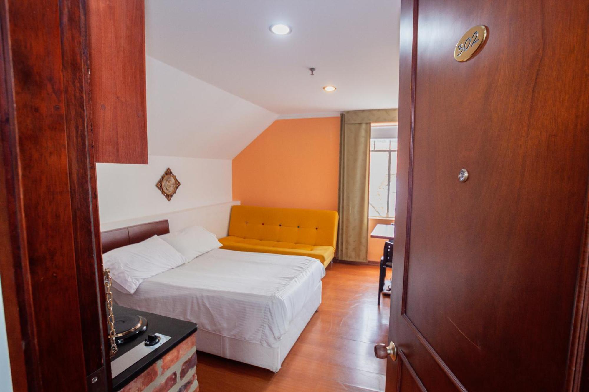 Apartasuites Plaza Antigua Apartahotel Bogotá