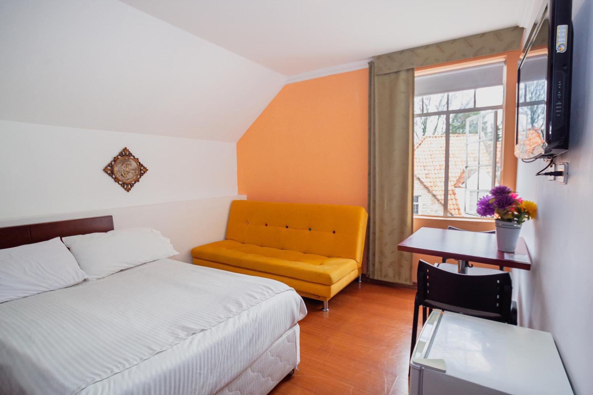 Apartasuites Plaza Antigua *