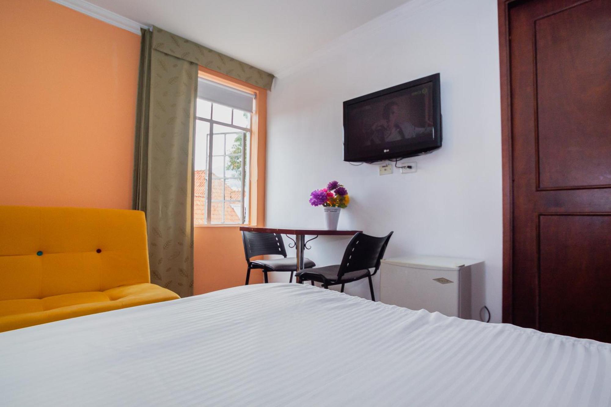 Apartasuites Plaza Antigua Bogotá