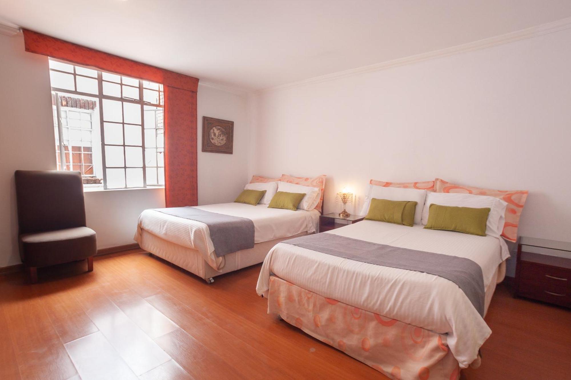 Apartasuites Plaza Antigua Apartahotel