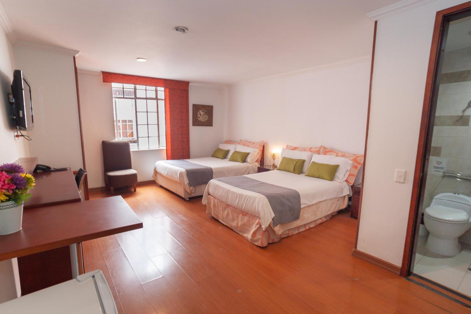 Apartasuites Plaza Antigua Apartahotel *
