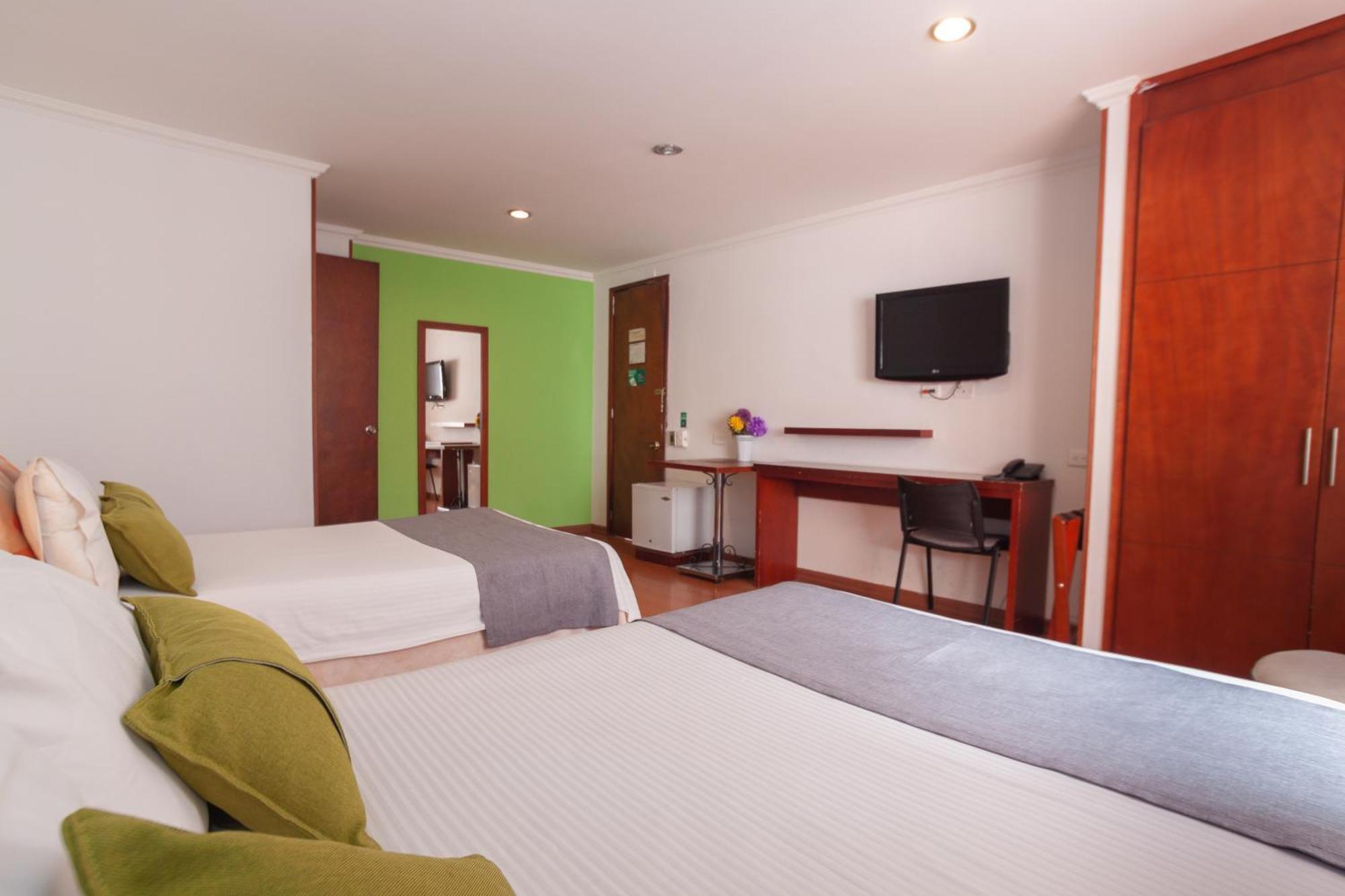 Apartasuites Plaza Antigua Apartahotel