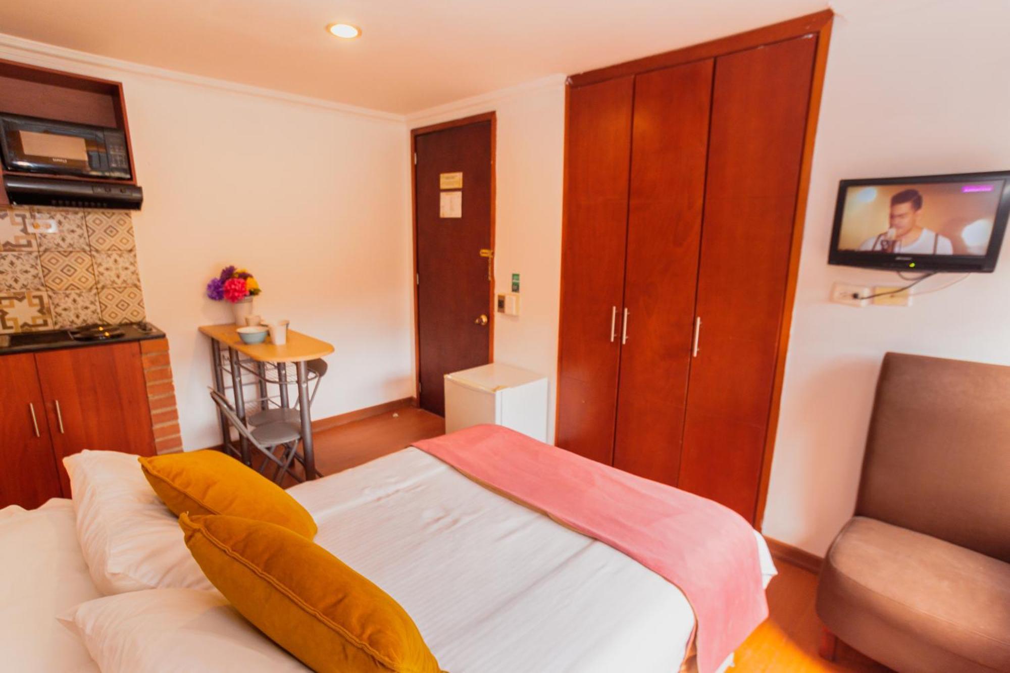 Apartasuites Plaza Antigua
