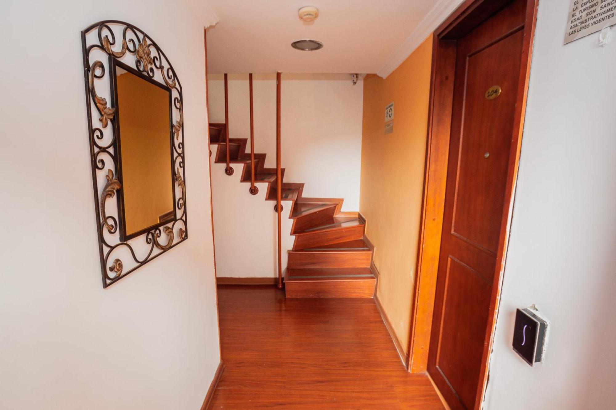 Apartasuites Plaza Antigua Apartahotel