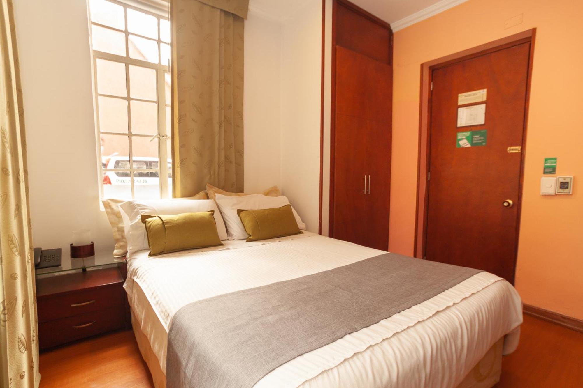 Apartasuites Plaza Antigua Apartahotel Bogotá