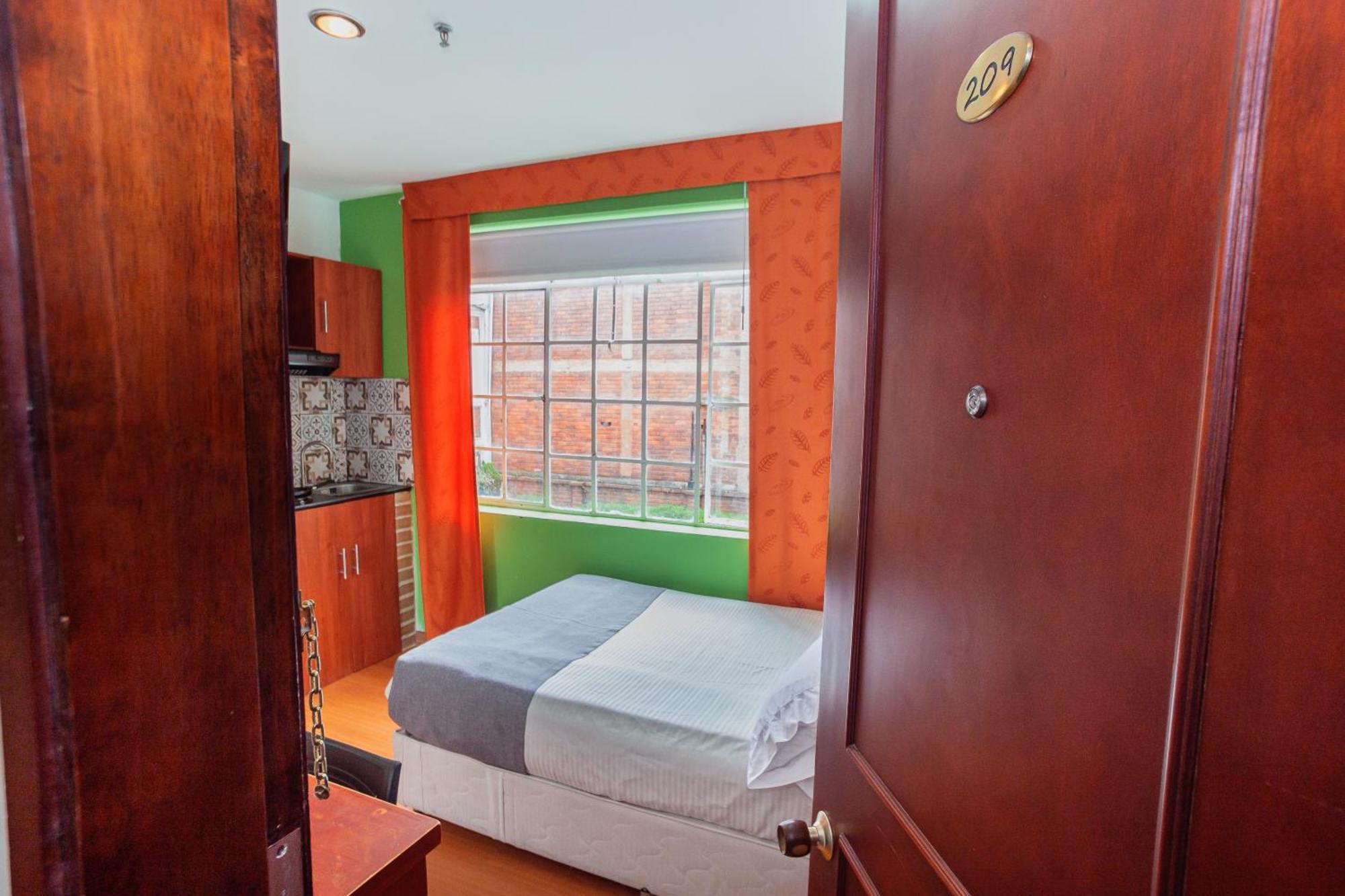Apartasuites Plaza Antigua Apartahotel *
