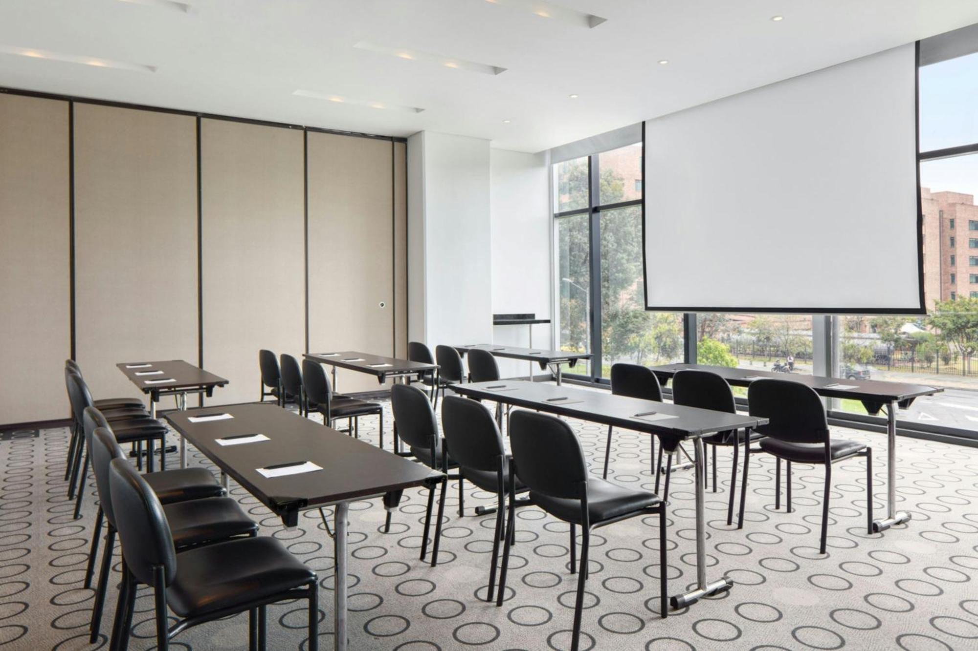 Tryp By Wyndham Embajada Bogotá