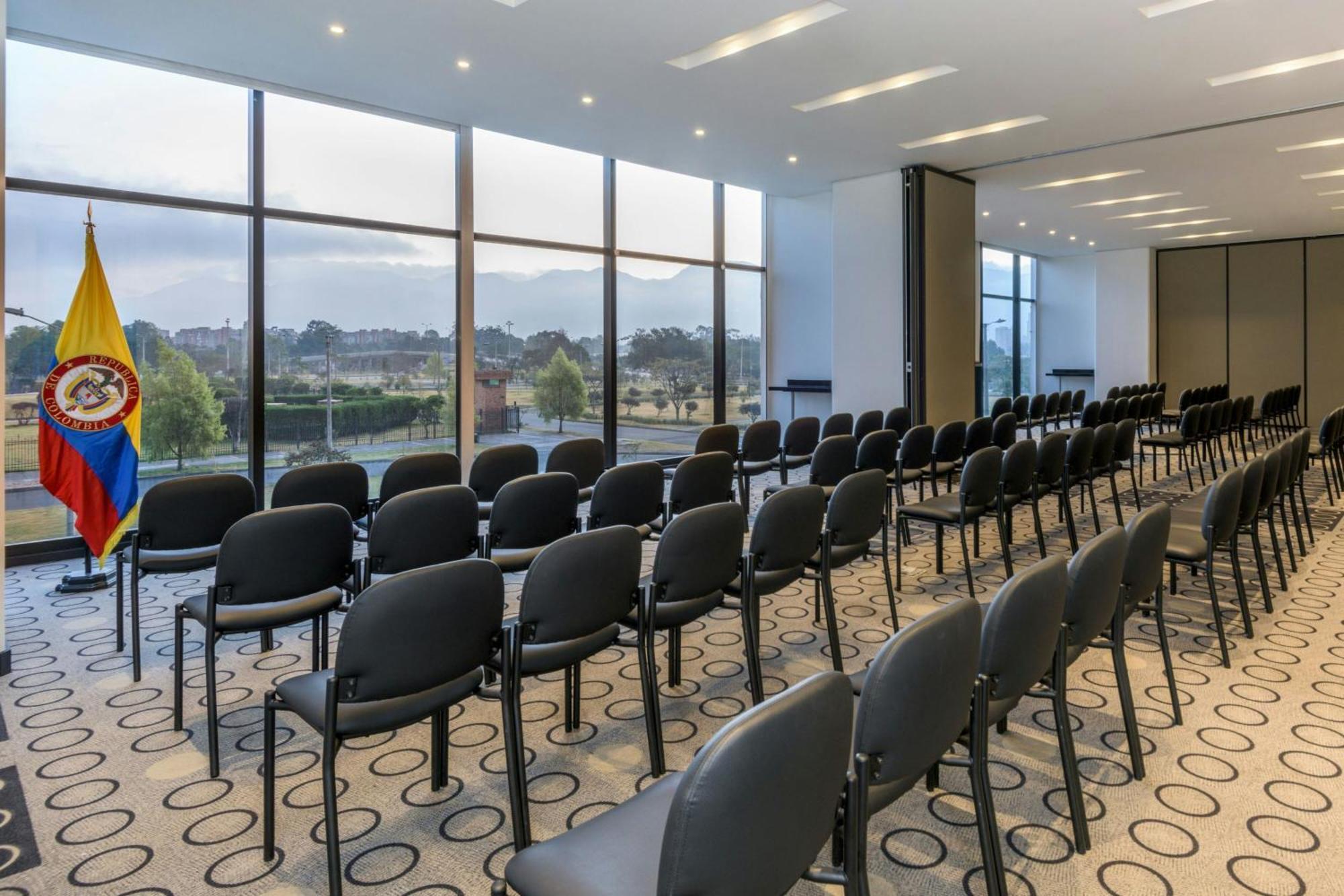 Tryp By Wyndham Embajada 4* Bogotá