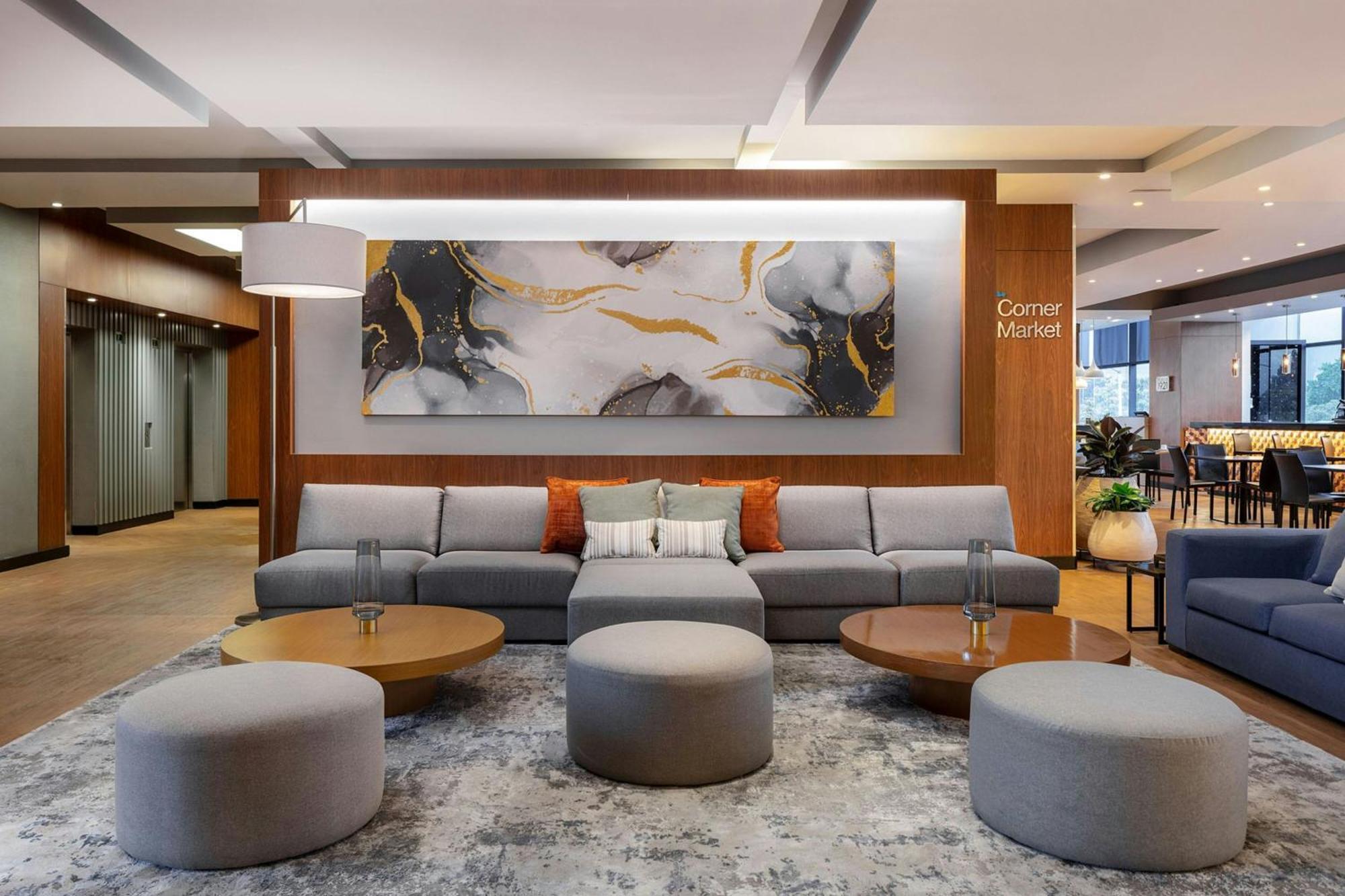 Tryp By Wyndham Embajada 4*