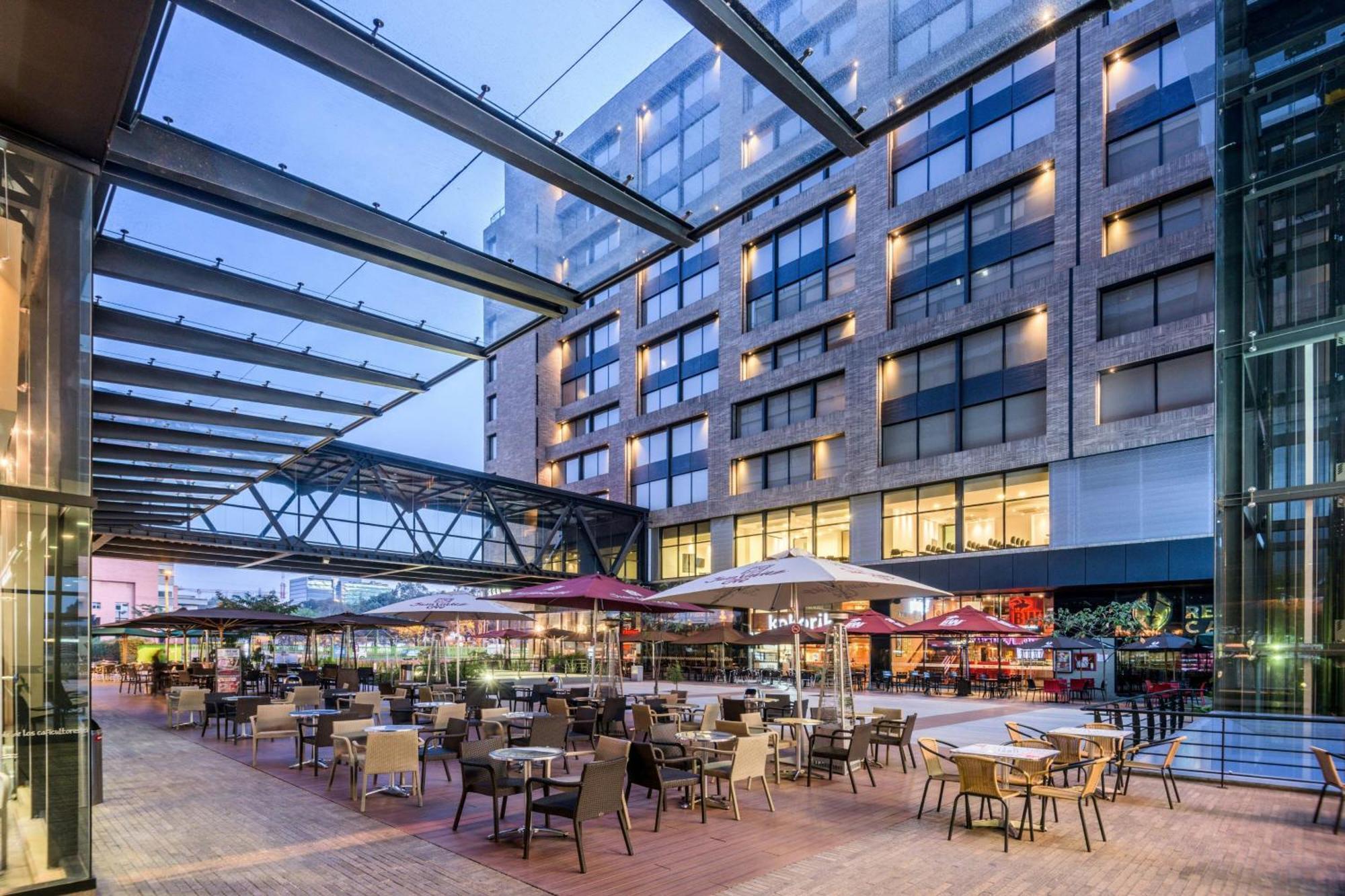 Hotel Tryp By Wyndham Embajada 4*