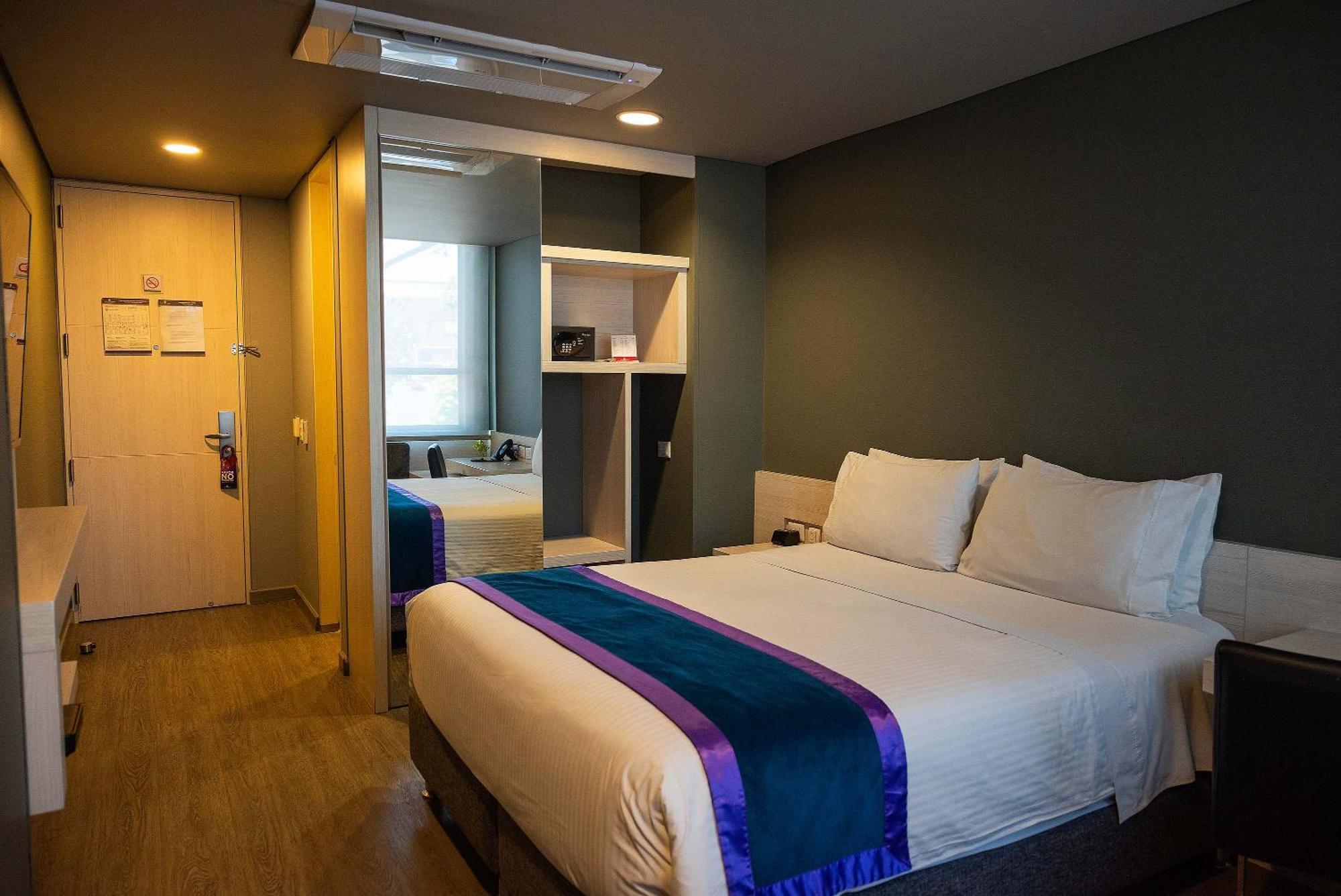 Black Tower Premium 4*