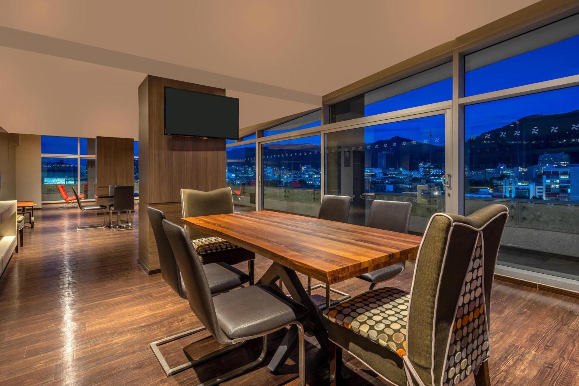 Four Points By Sheraton Hotel 4*