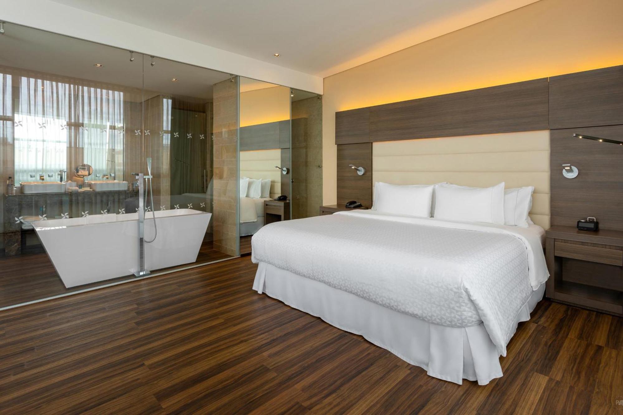 Four Points By Sheraton Hotel