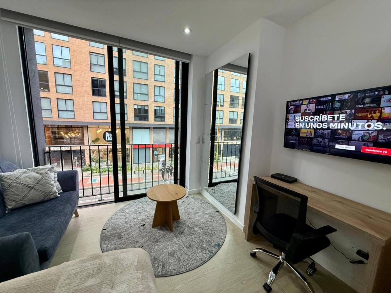 Loft Street 77 *