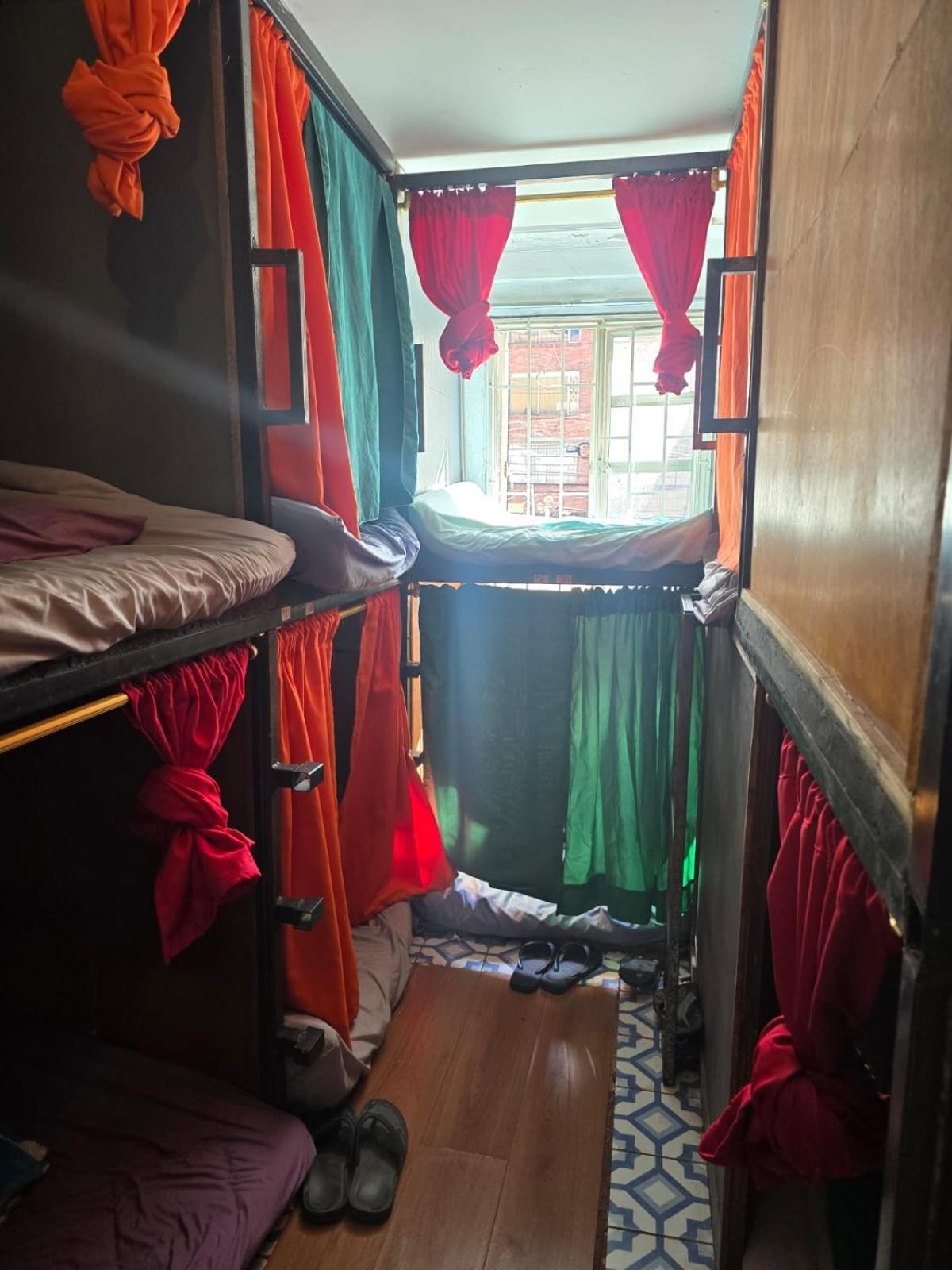 Portelli Zona G- Extranjeros Hostal Bogotá