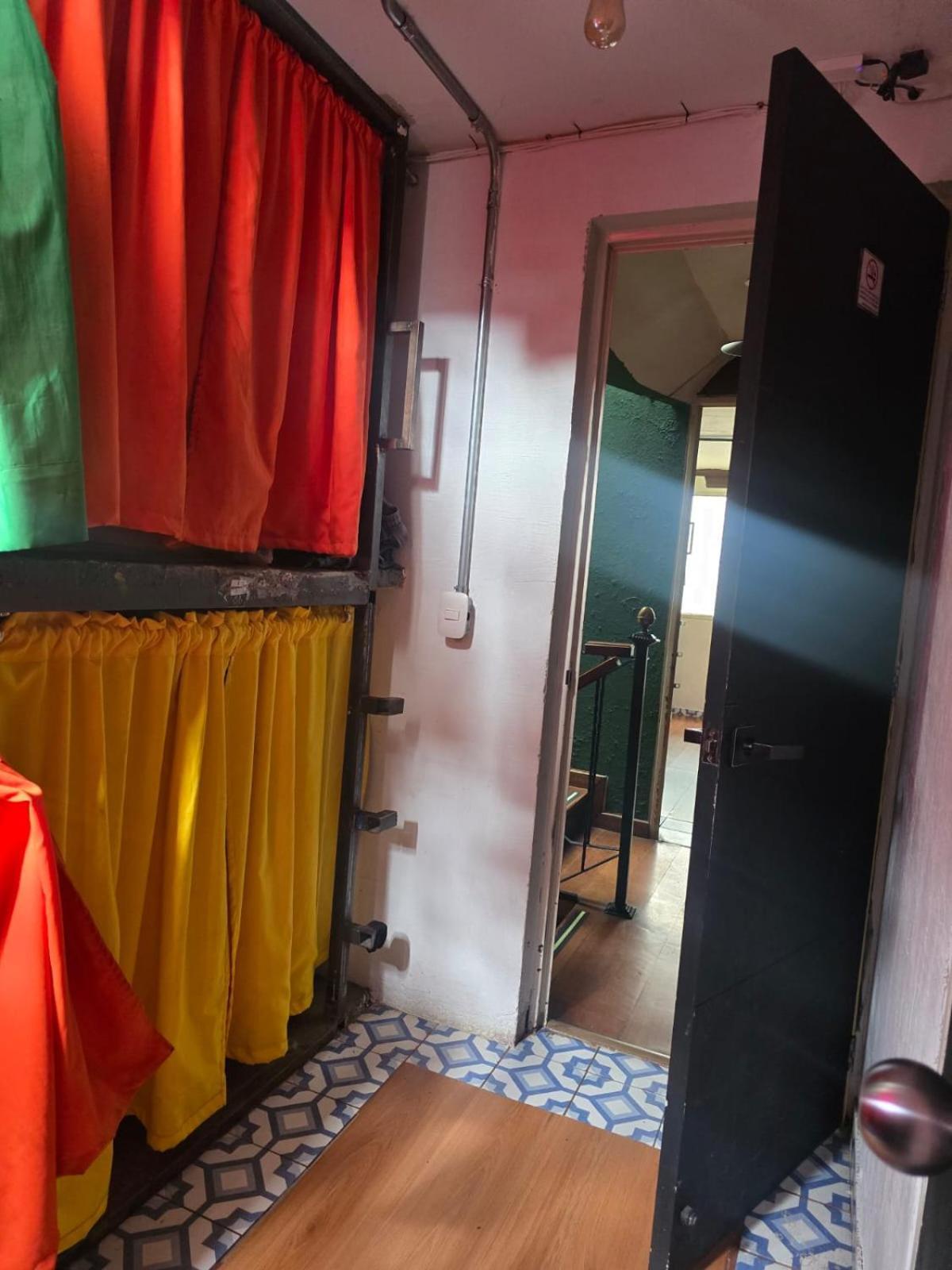 Portelli Zona G- Extranjeros Hostal *