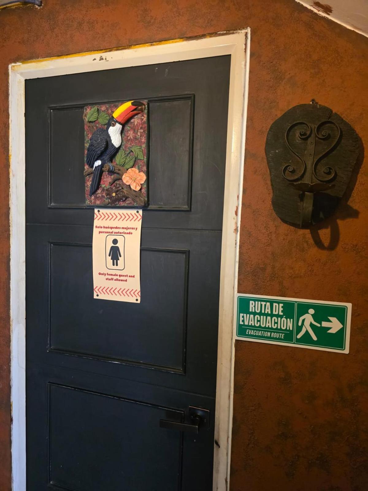 Hostal Portelli Zona G- Extranjeros