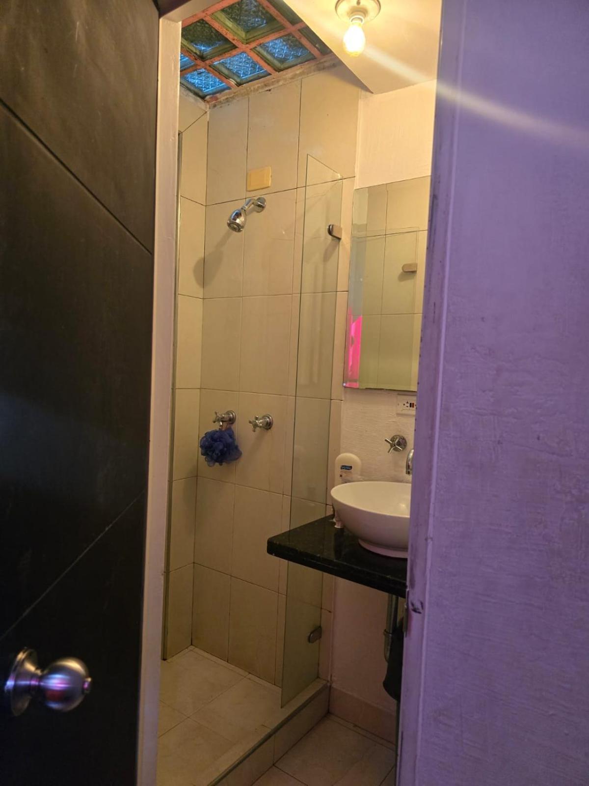 Hostal Portelli Zona G- Extranjeros *