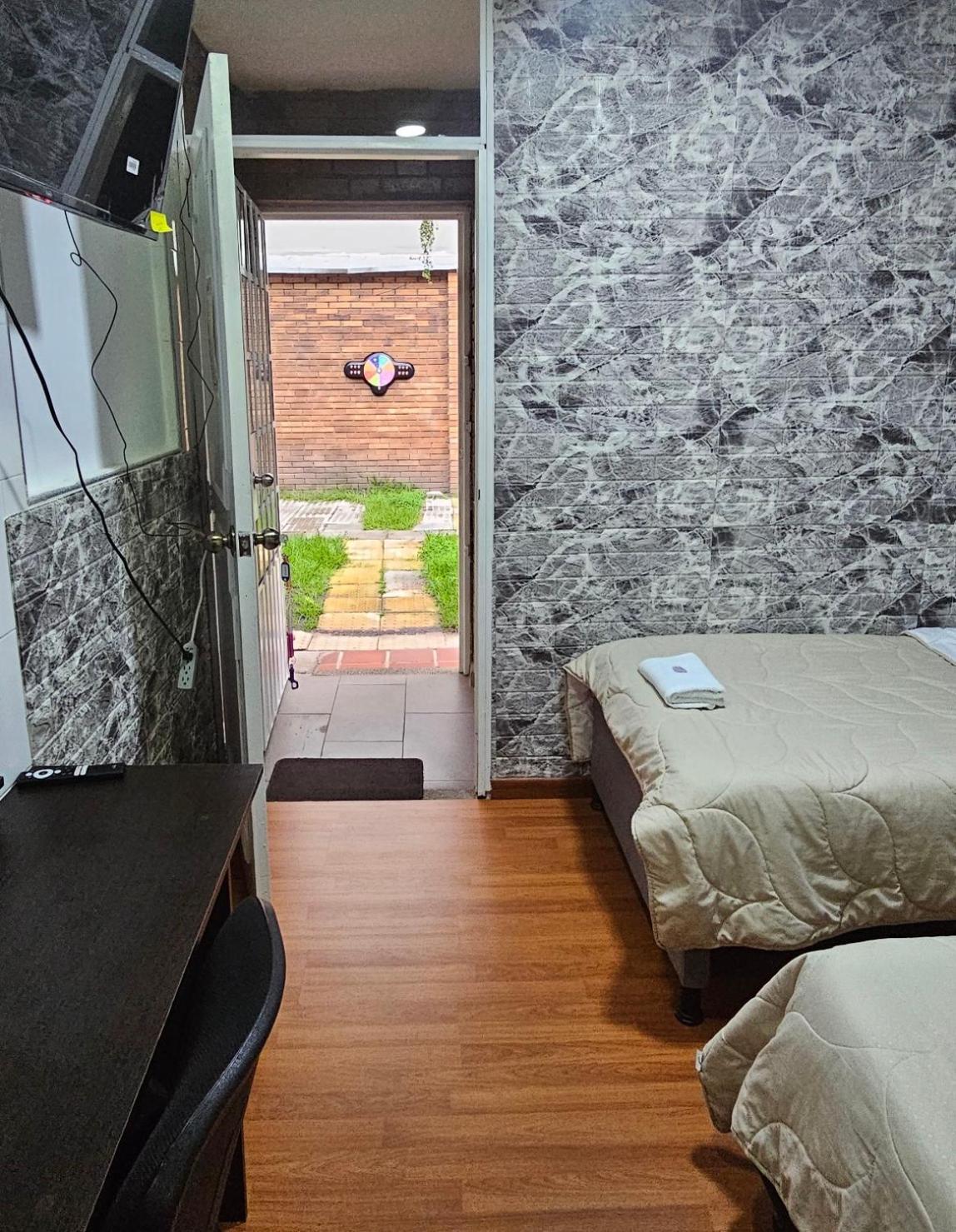Colisseum Roma - El Cubo Movistar Campin Bed and breakfast Bogotá