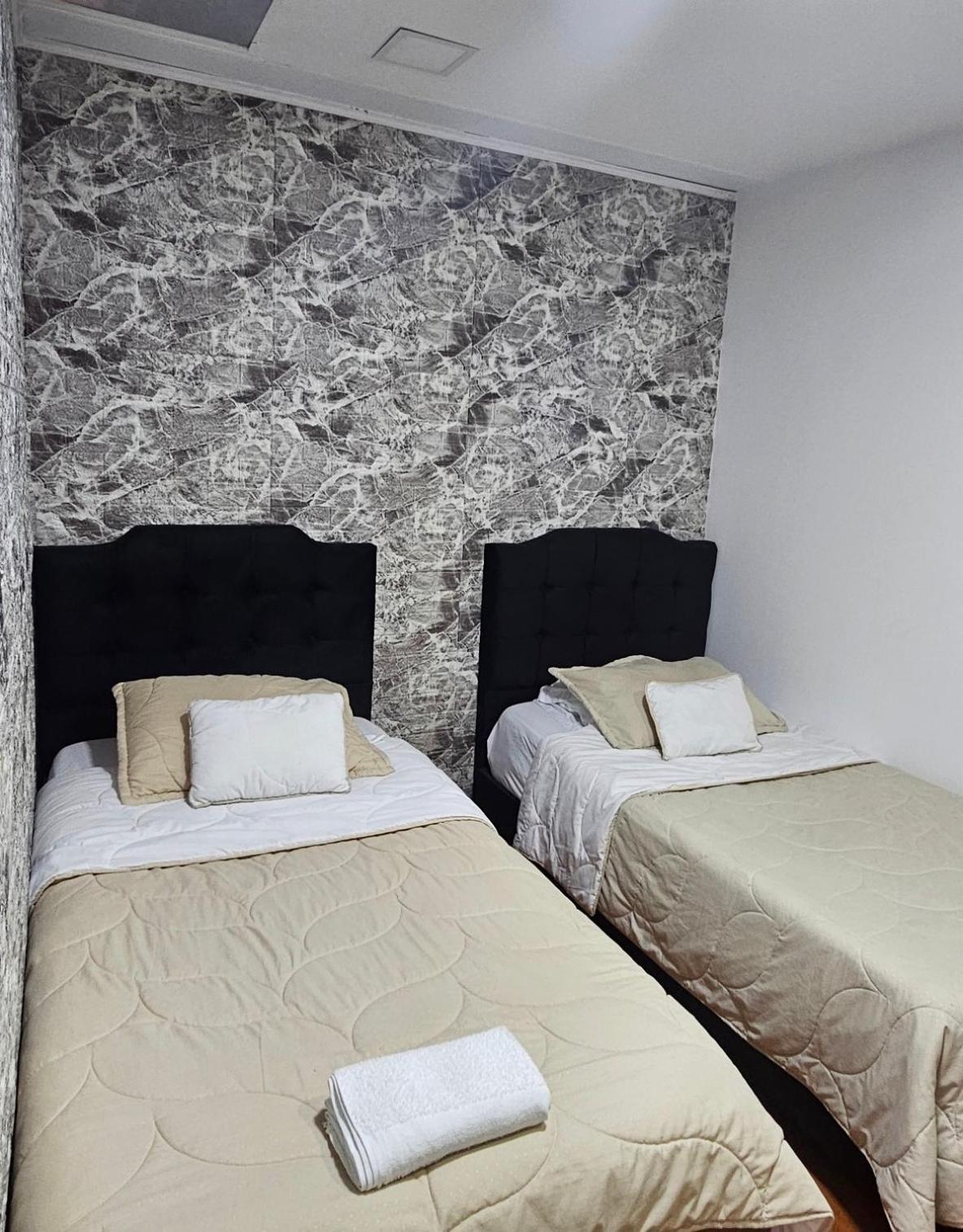Bed and breakfast Colisseum Roma - El Cubo Movistar Campin