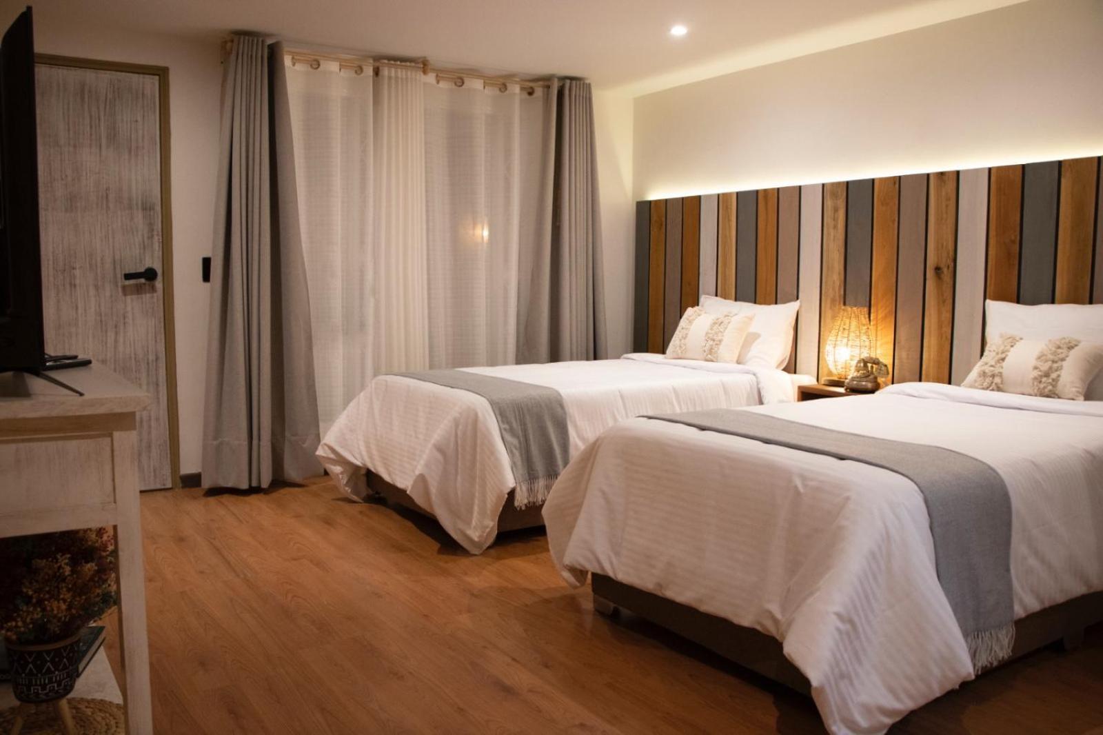 Hotel Marbore &