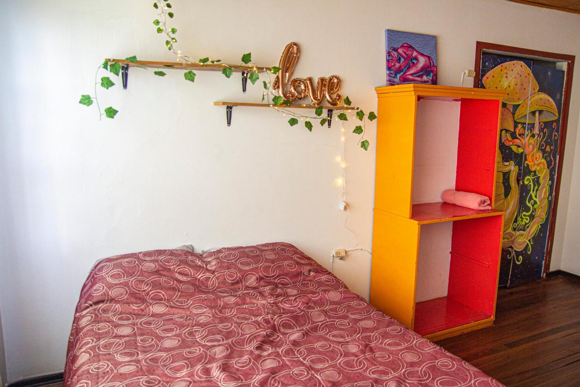La Tremenda Casa Pensión *