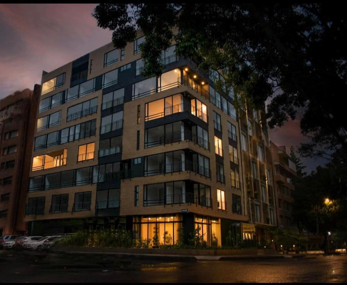 Chic Loft 701 Steps From El Virrey Park By Letoh Apartamento Bogotá