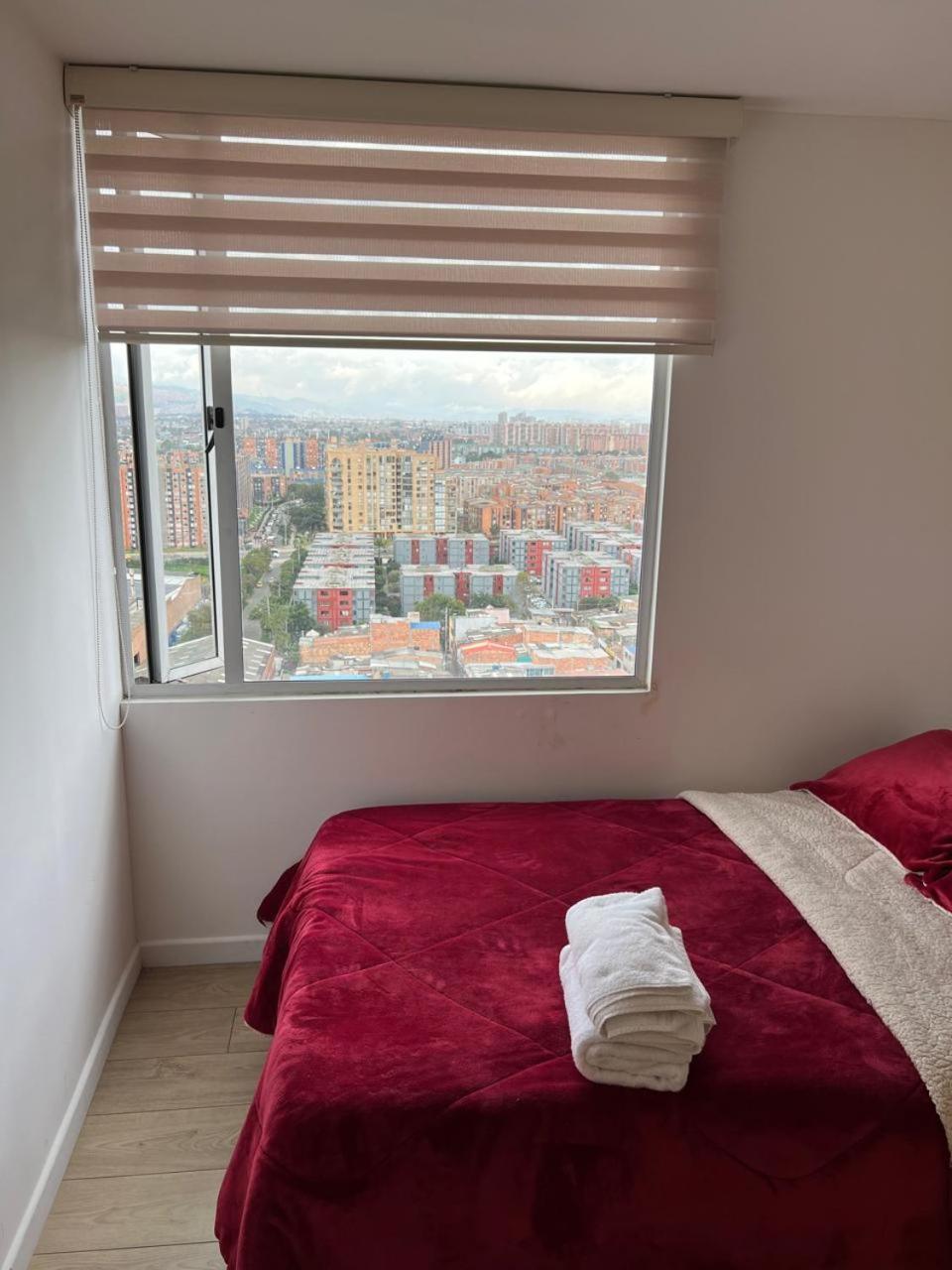 Con Vista De La Ciudad En Fontibon Habitación en casa particular Bogotá