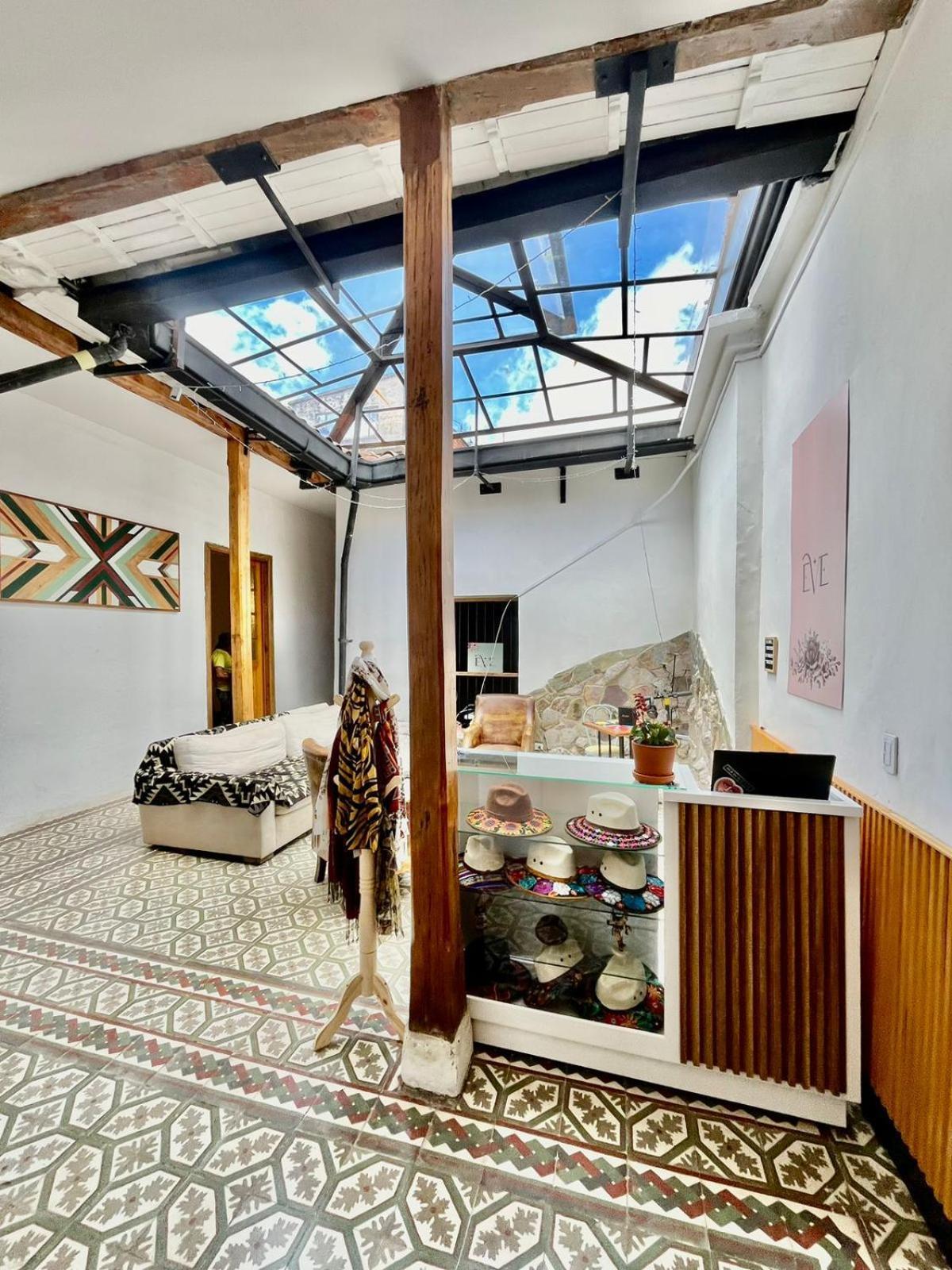 Eve Hostal *
