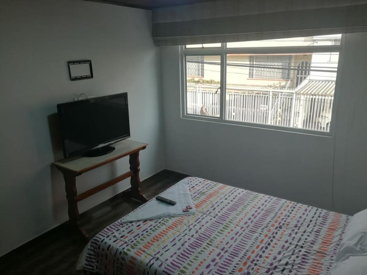 Bienvenidos A La Casa De Rosa Cerca Al Aeropuerto Welcome To Rosas House Close To The Airport Apartamento Bogotá