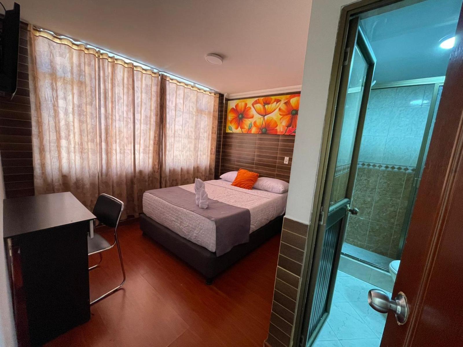 Ejecutivo 63 In Hotel 2*