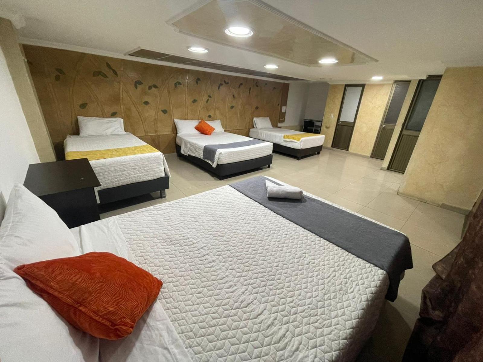 Hotel Ejecutivo 63 In Bogotá