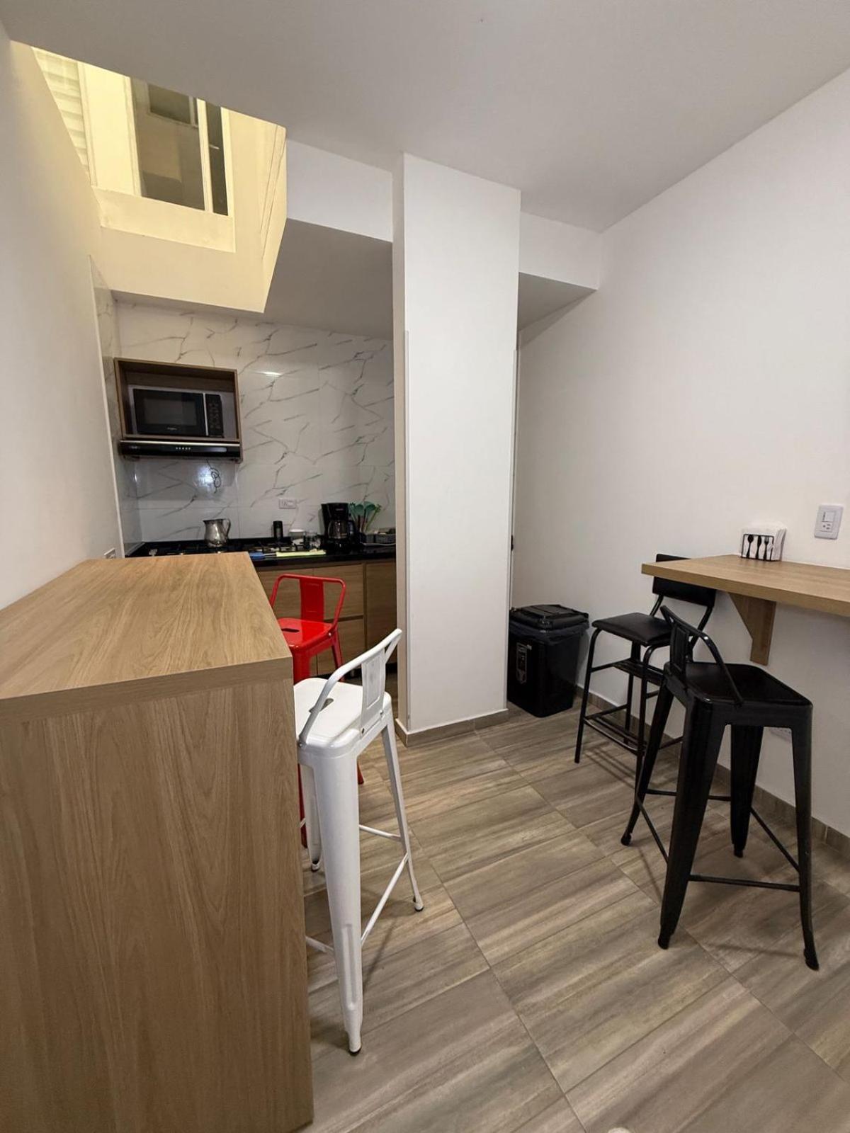 Moravia Coliving Pensión *