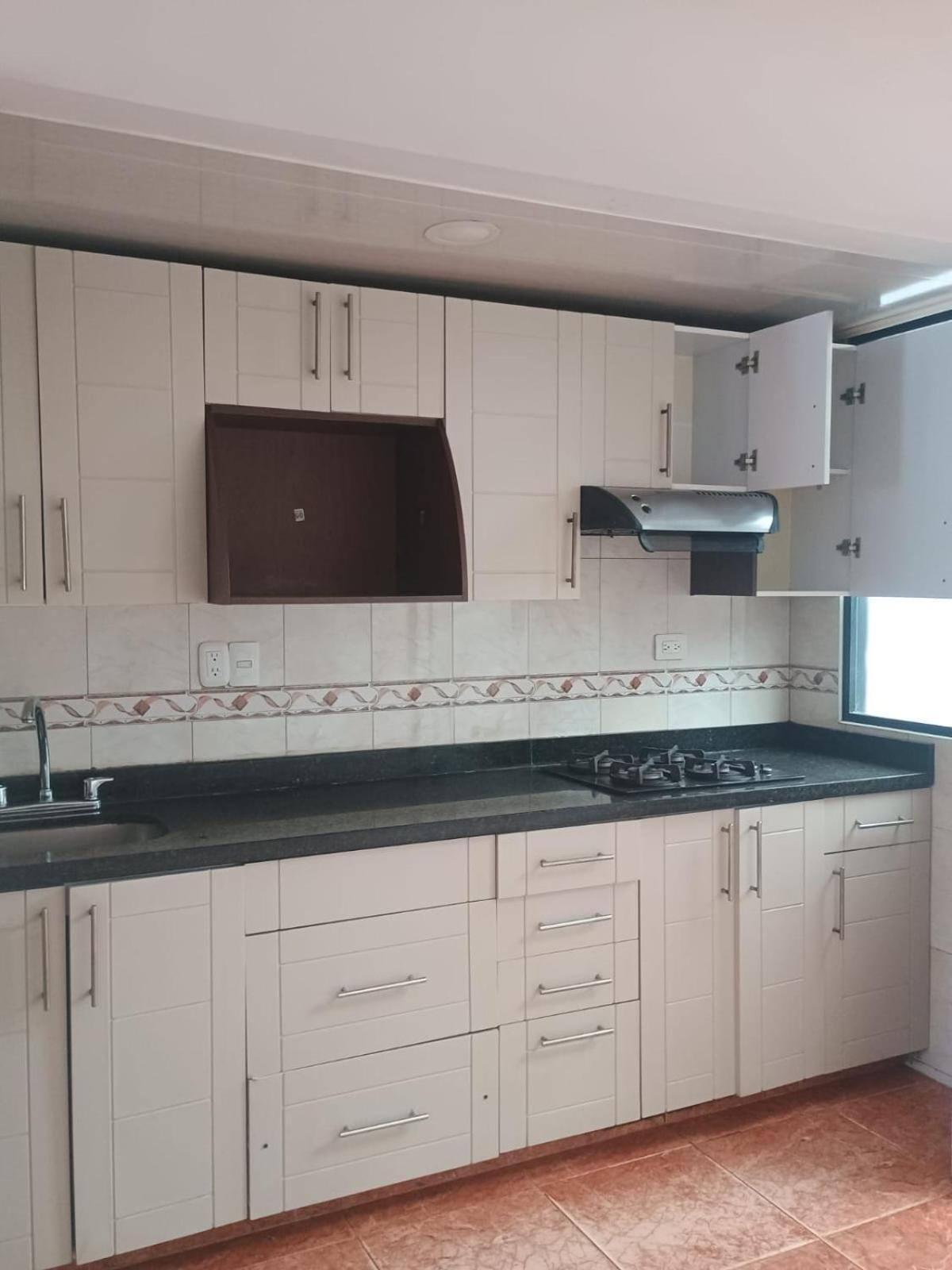 Grande Y Calida 2 O 3 Personas Habitación en casa particular Bogotá