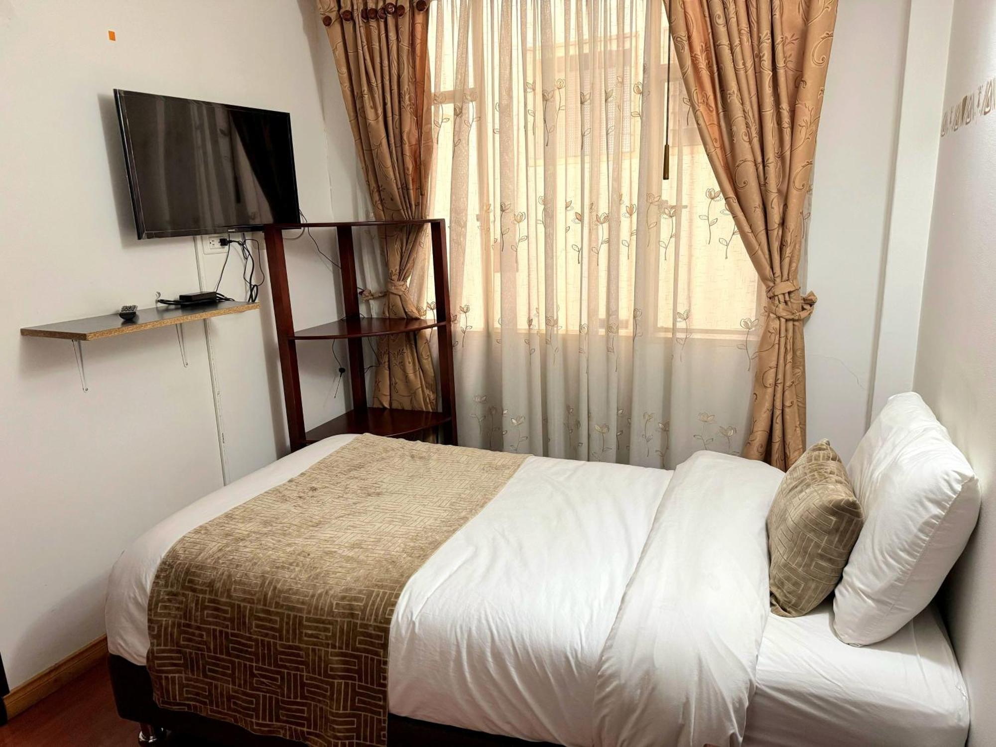 Oporto 83 Hotel