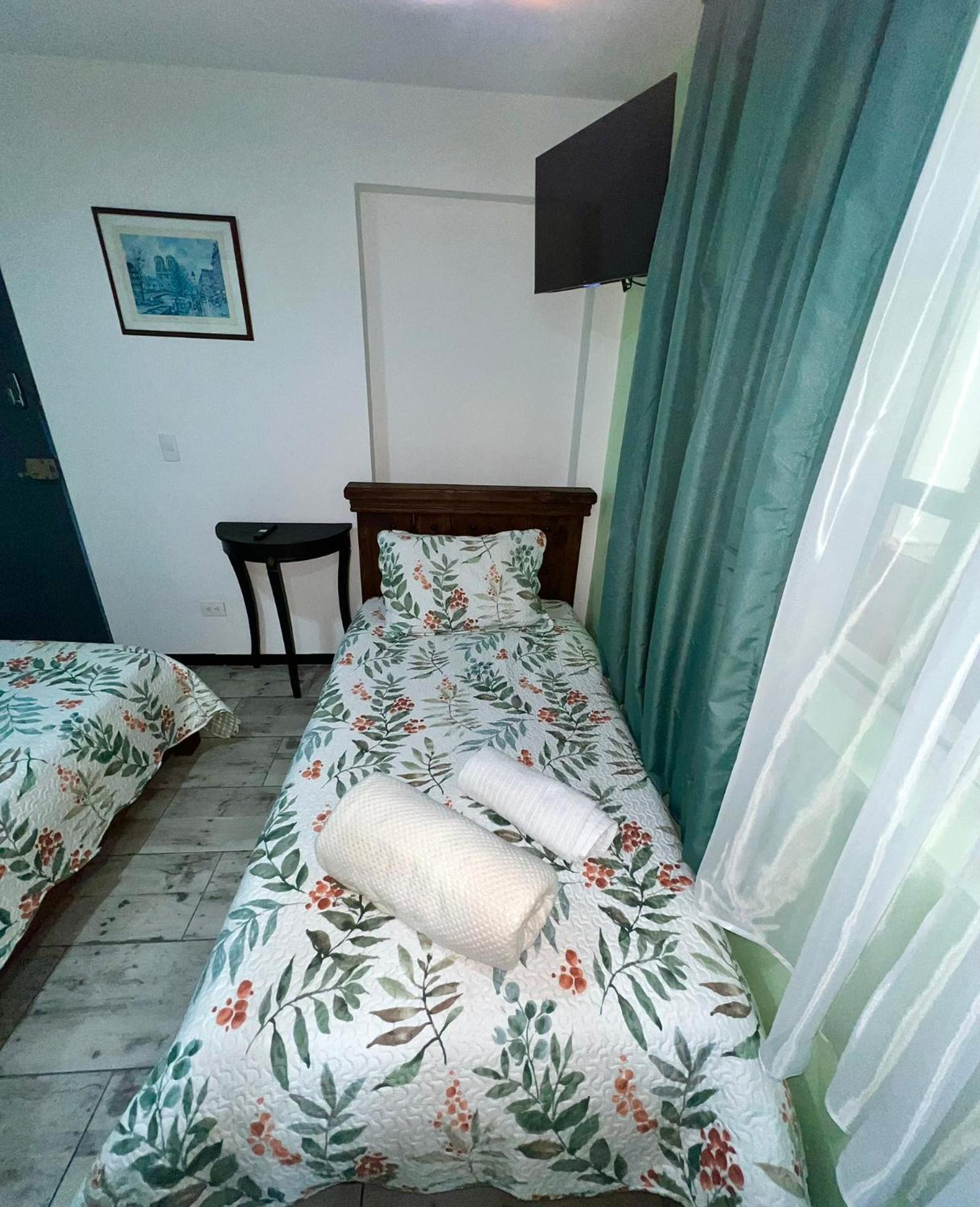 Carolinas House Teusaquillo Hotel