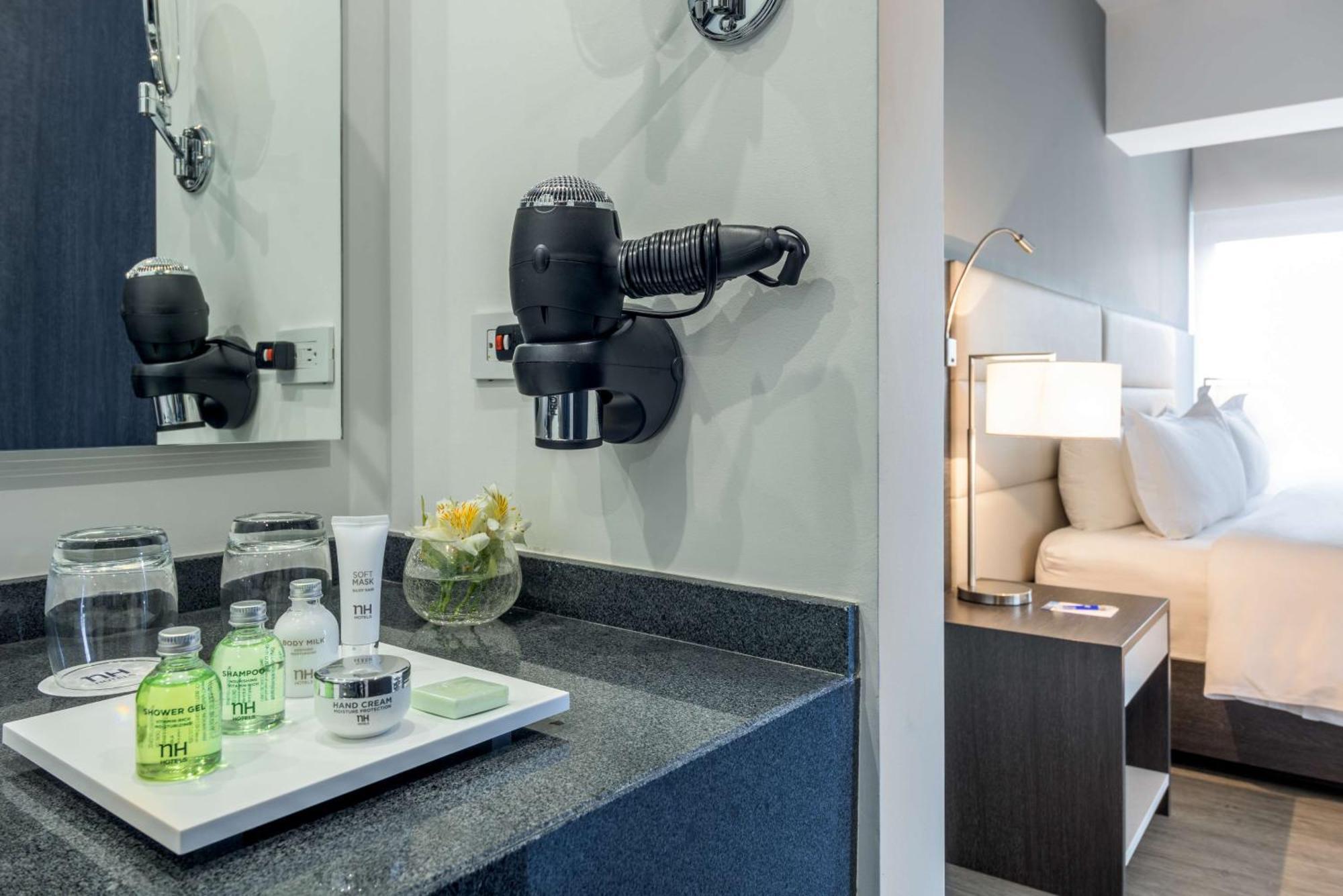 Nh Urban 26 Royal Hotel 4*