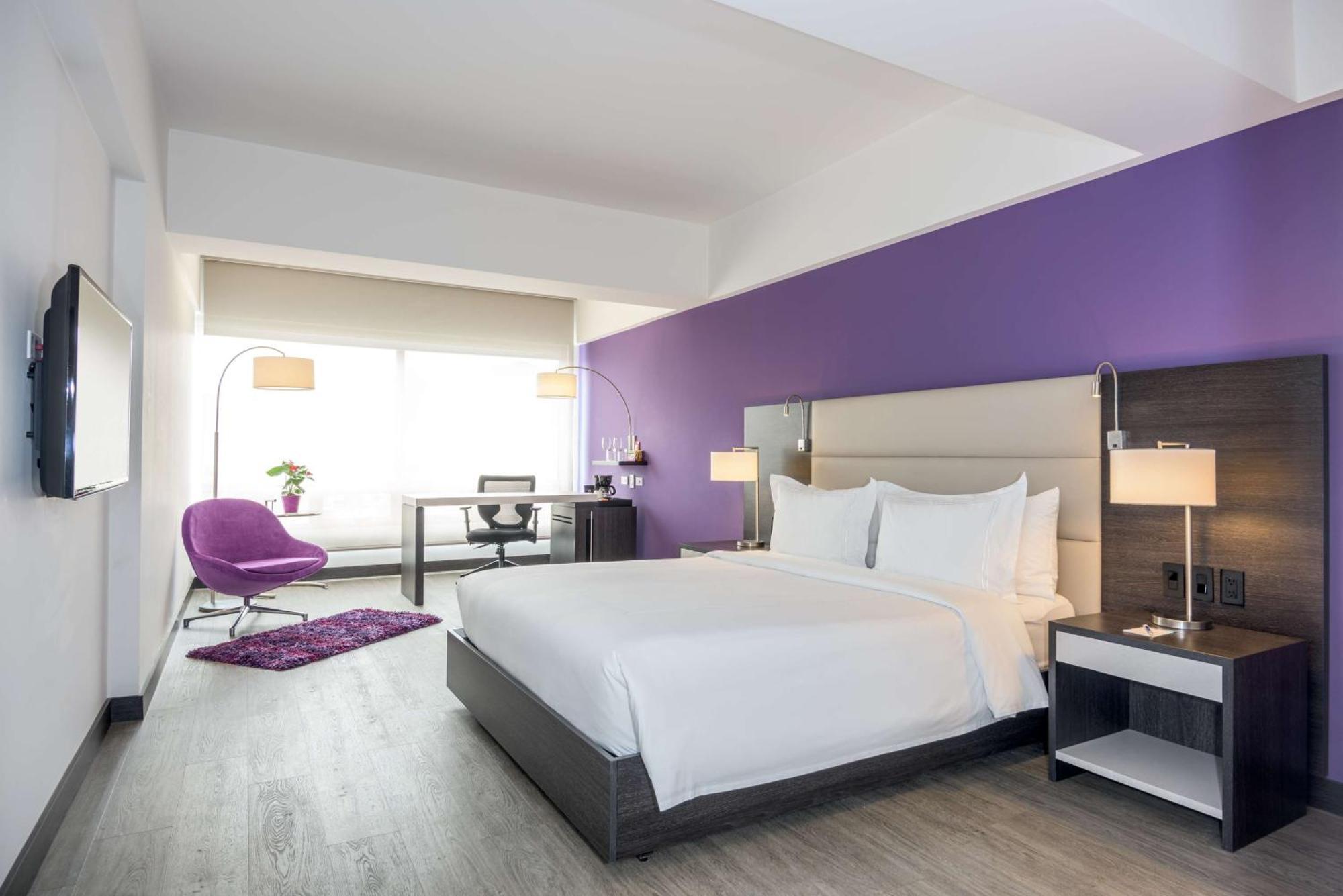 Nh Urban 26 Royal Hotel 4*