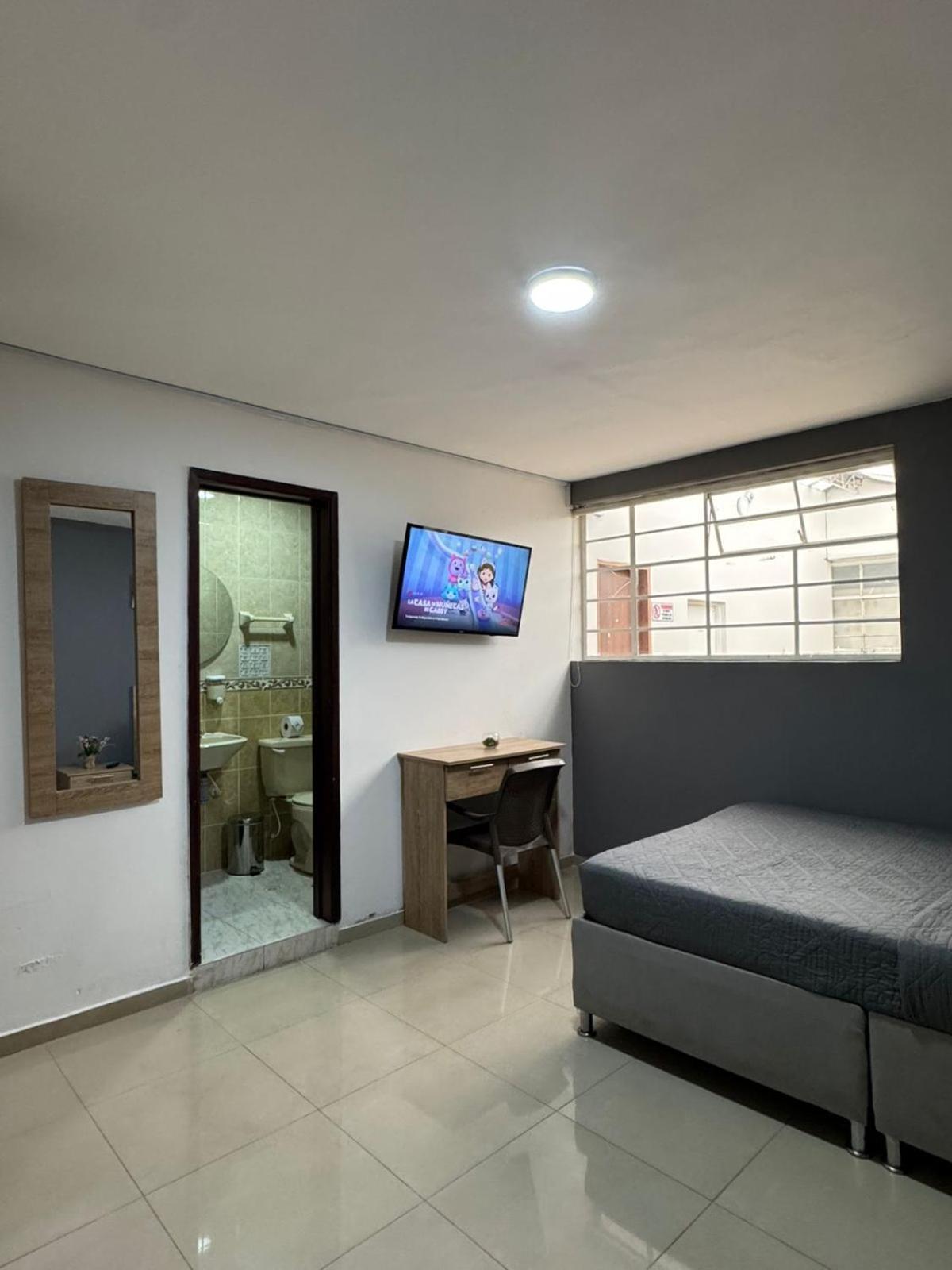 Pensión Hostelfc San Luis *