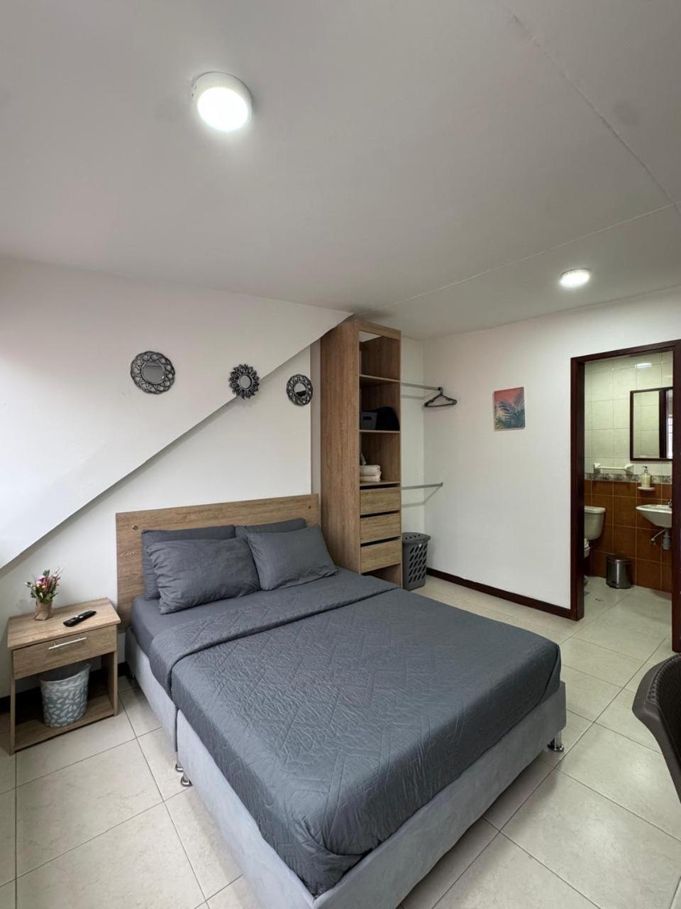 Hostelfc San Luis Pensión *