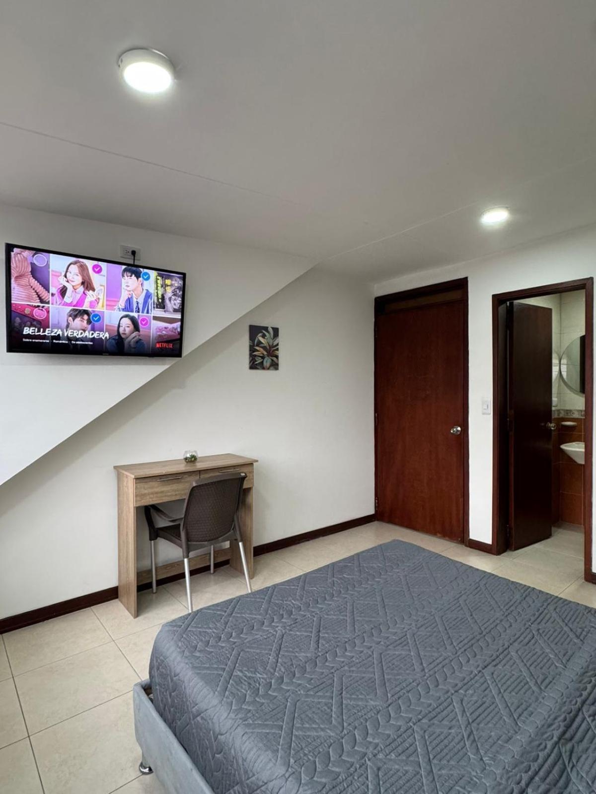 Hostelfc San Luis Pensión *