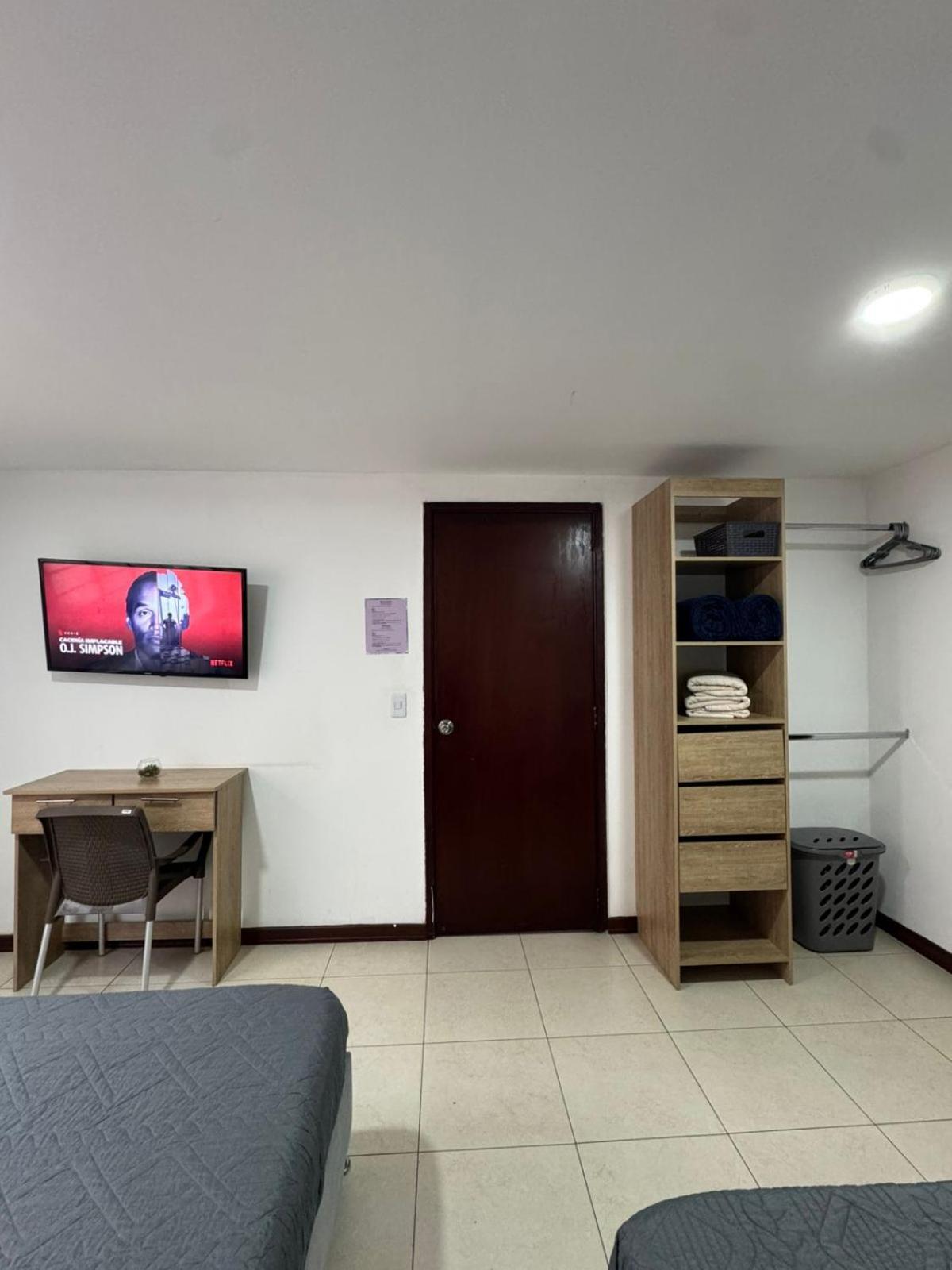 Hostelfc San Luis Pensión *