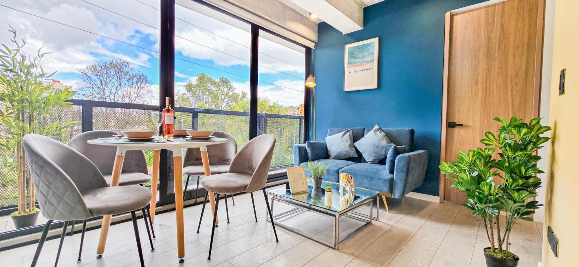 Skyline - Elegant Living With Coworking & Scenic Views