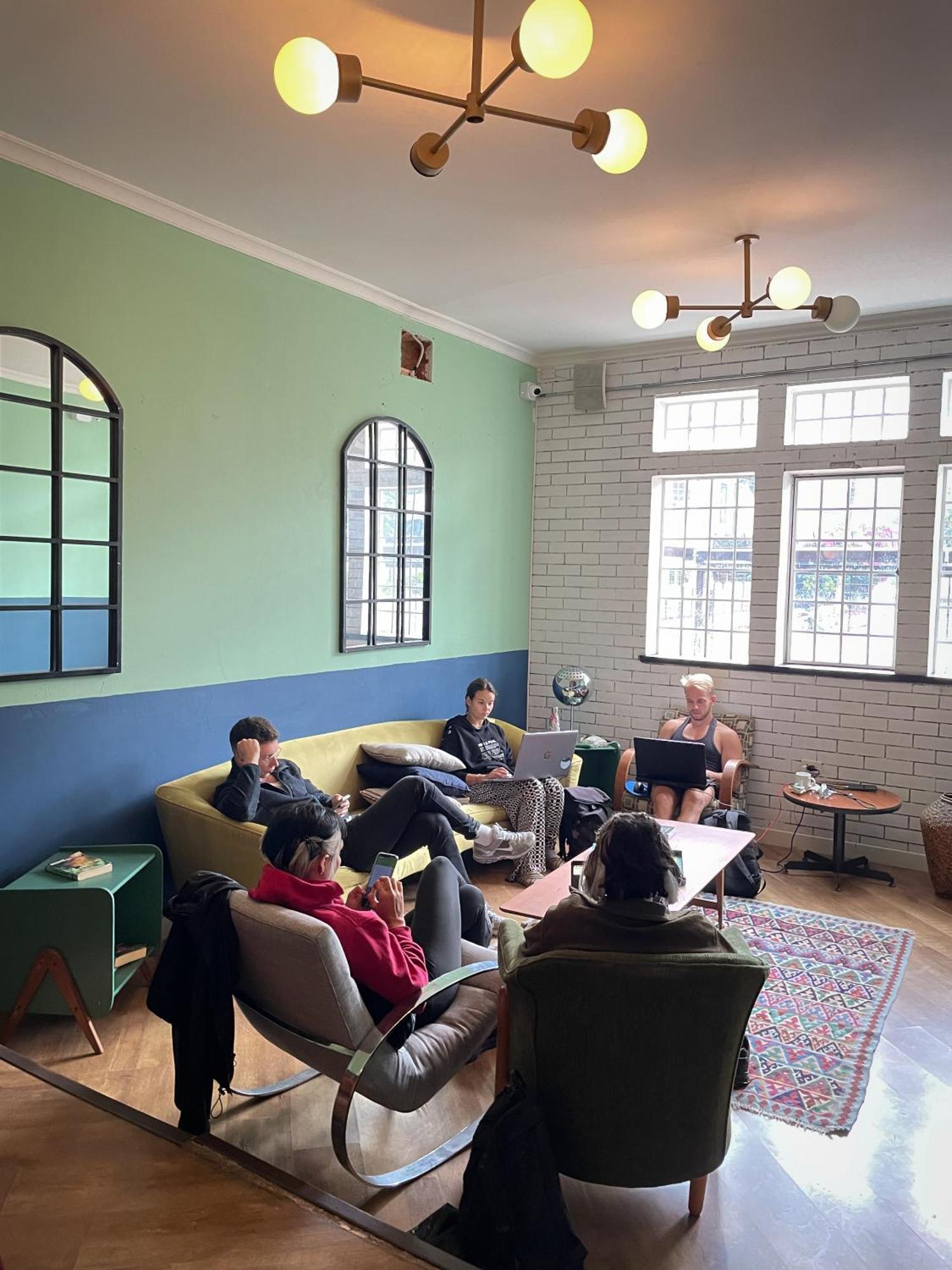 Hostal Marietta - House Of Social Travellers