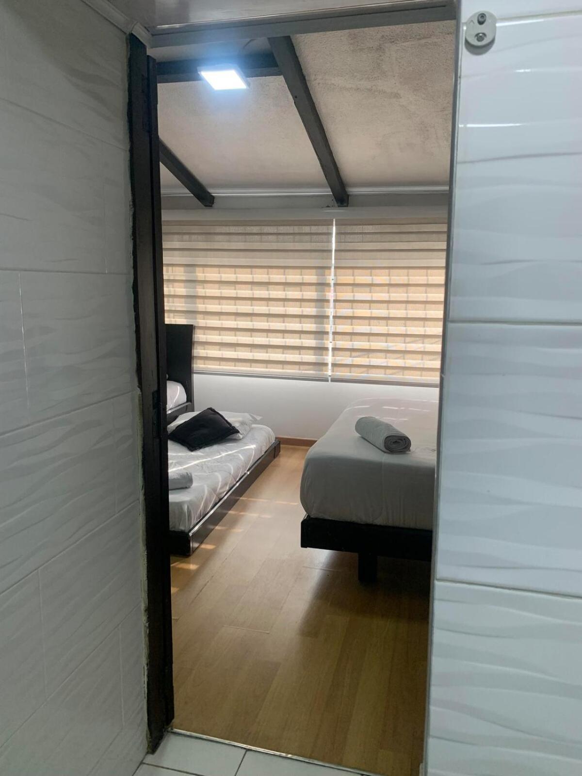 Casa Colonial La Esperanza-Min 3 Huespedes-Aeropuerto 5 Minutos Сasa de vacaciones Bogotá