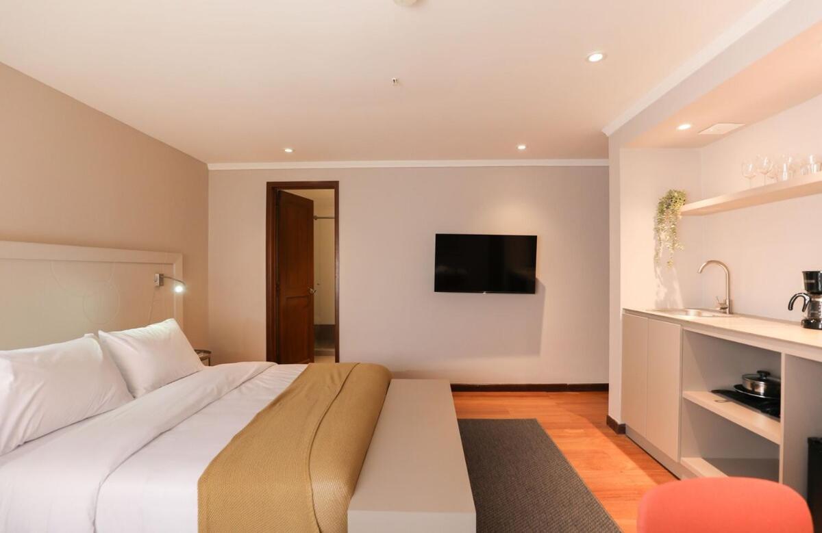 Modern Comfort In The Heart Of Zona G 202 Apartamento