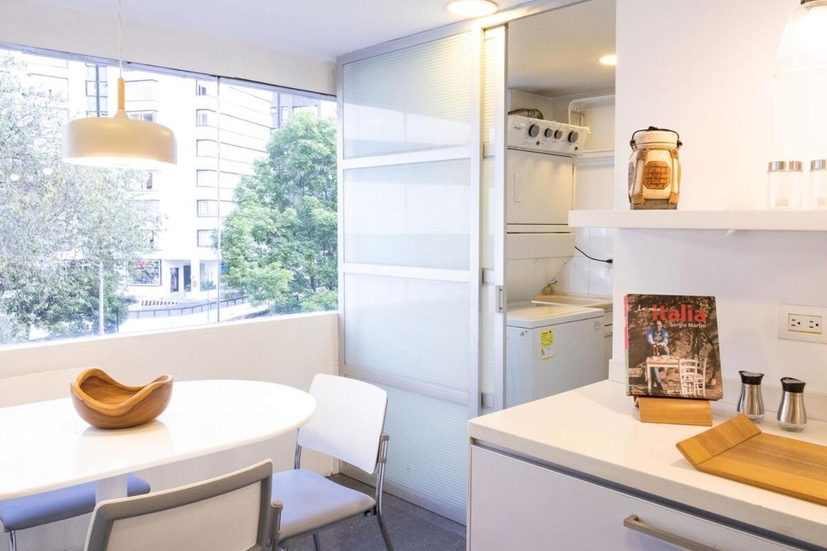 Luxury Living In Nogal 3 Bedrooms & Terrace Apartamento Bogotá