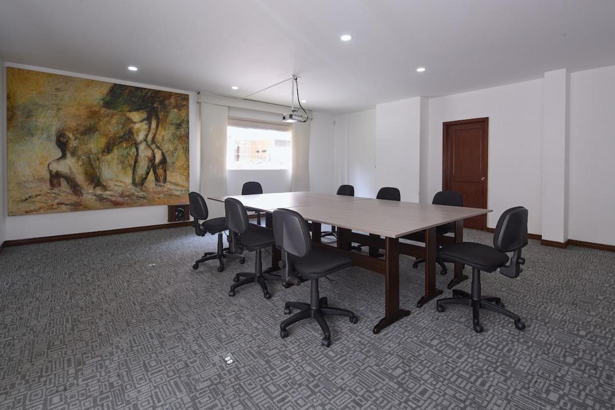 Exclusive In 93 Park Area Bogotá
