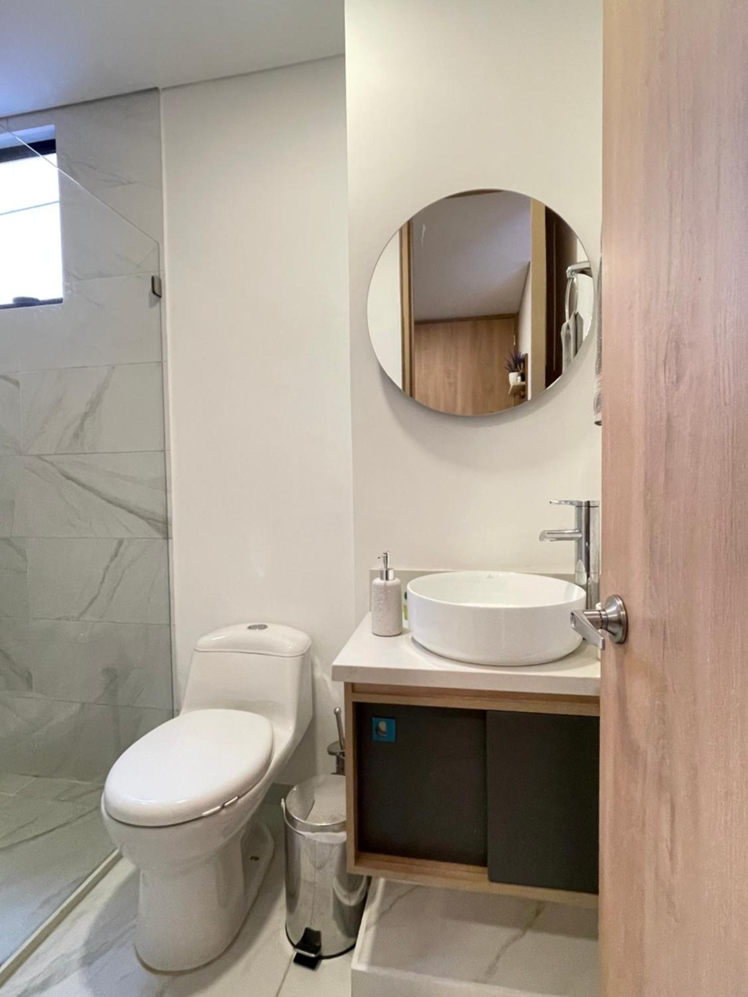 Apartamento Moderno Apto En Chapinero, A Pasos Del Parque De Hippies Con Piscina, Gimnasio Y Zonas Comunes