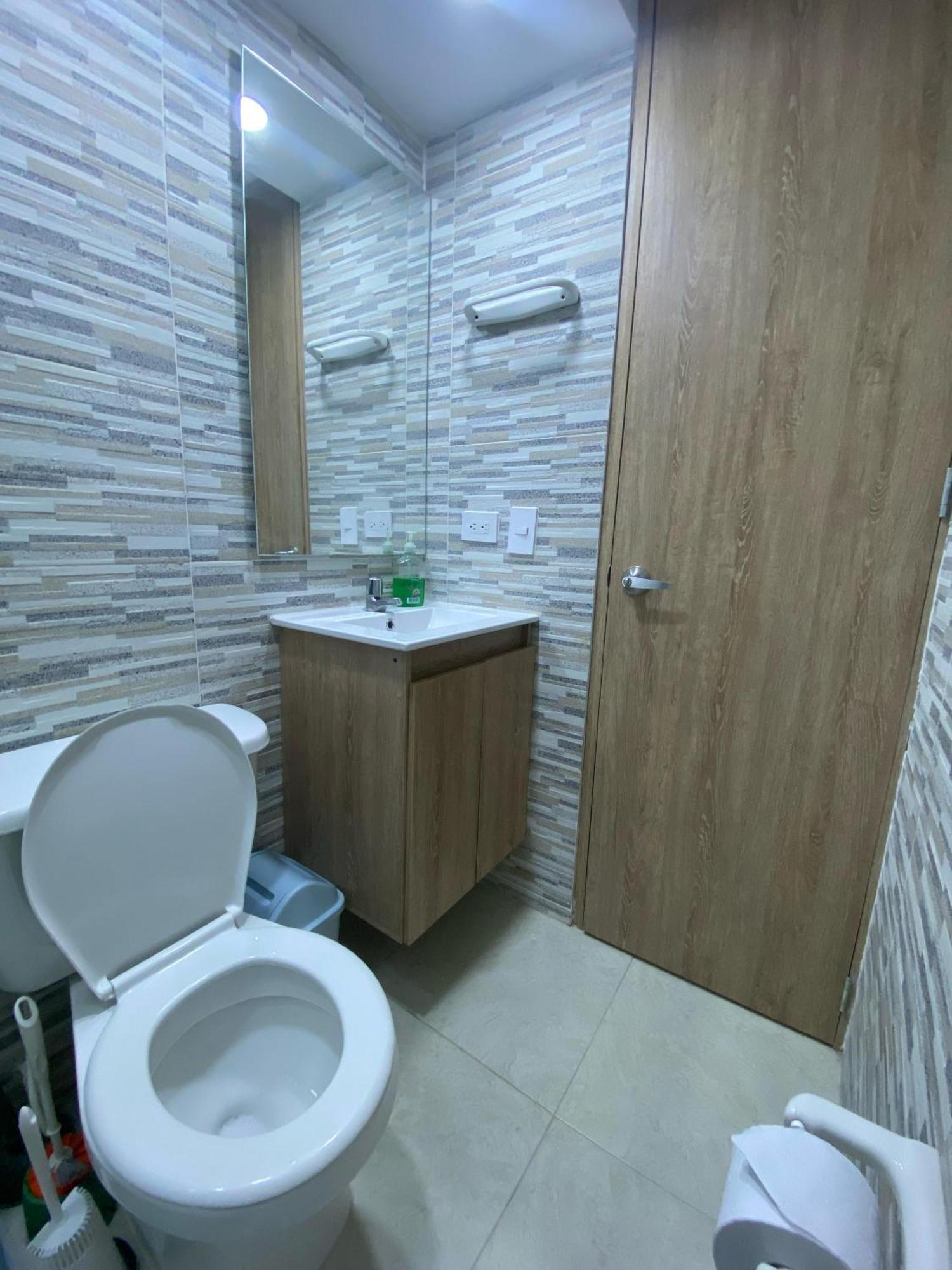 Amoblado Ctic Calle 170 Norte Apartamento